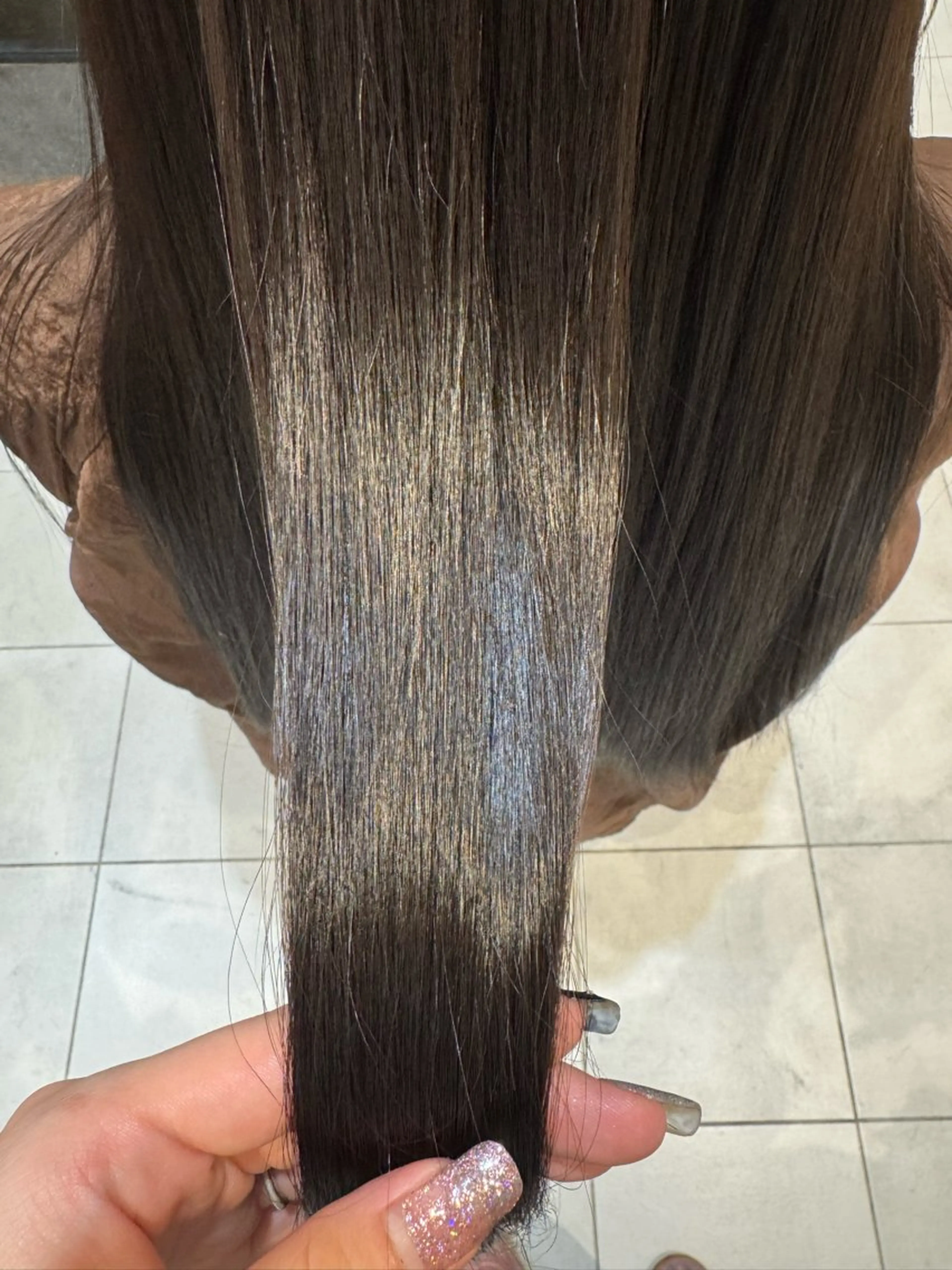 カラー 小林 菜々美のヘアスタイル