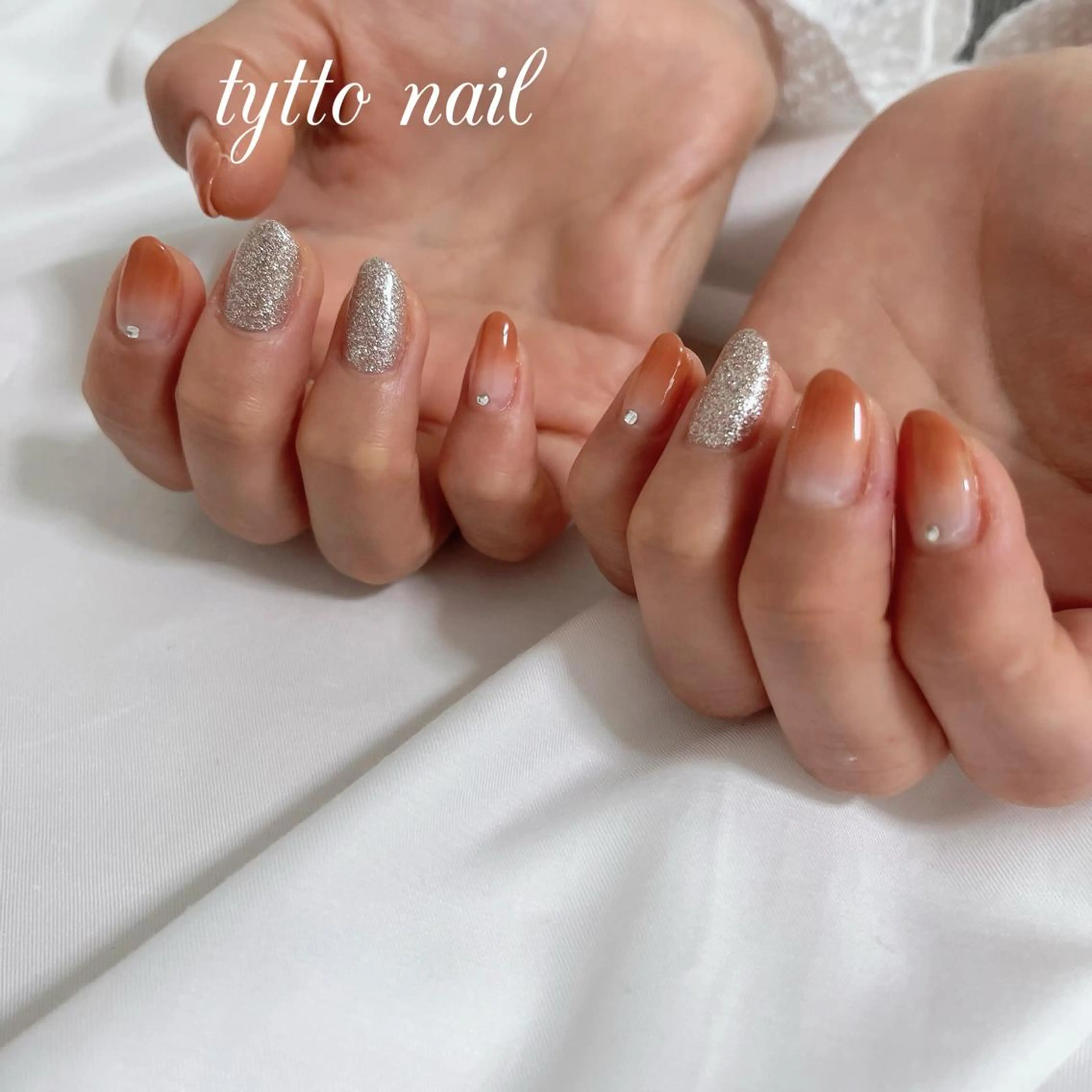 ネイル グラデーション キラキラネイル ラメ(グリッター) オフィスネイル オレンジ ハンドネイル tytto nail ❤︎‪‪eri‪‪のネイルデザイン