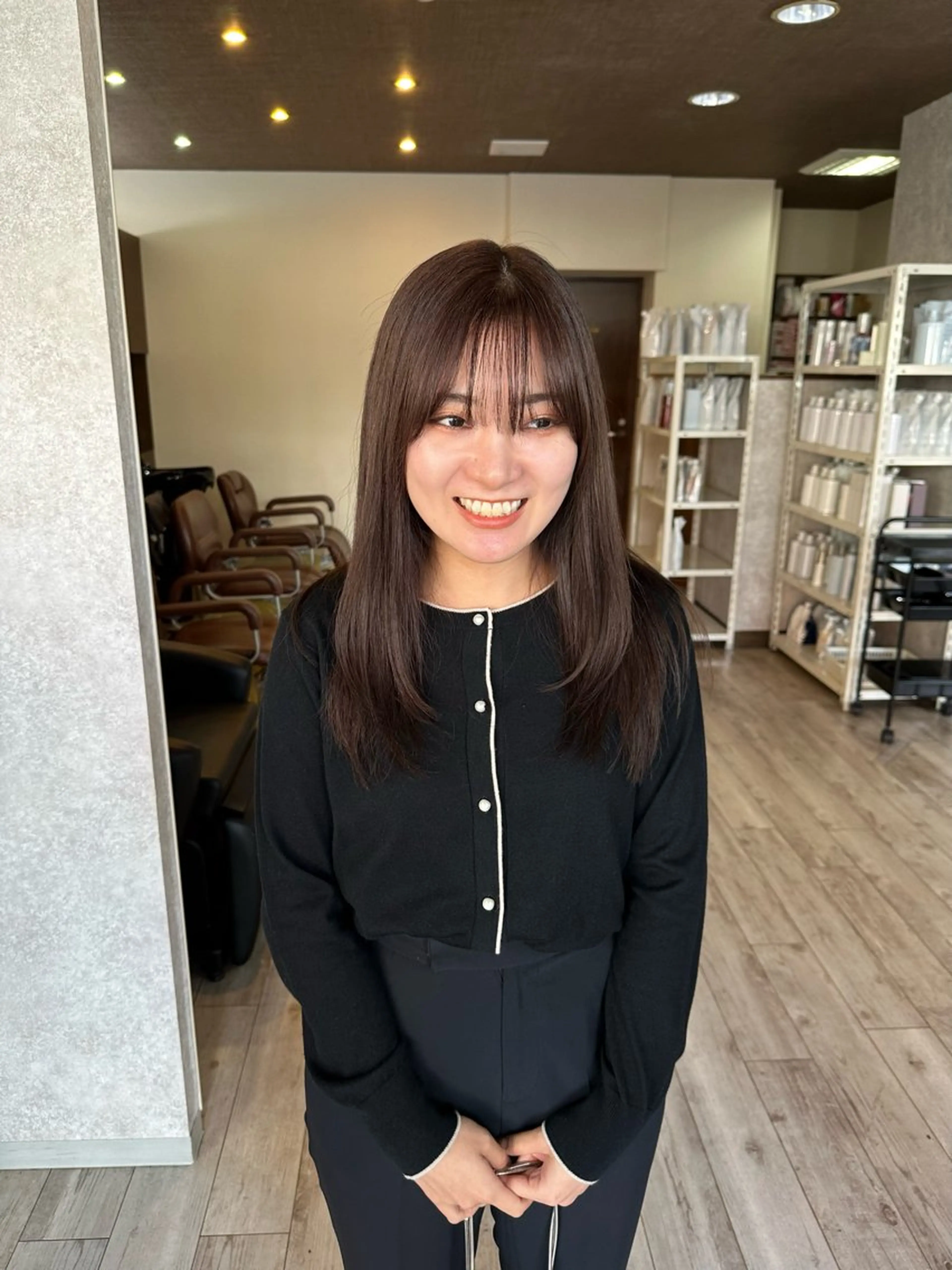 セミロング カラー 透明感カラー レイヤーカット ヘアカラー トリートメント 高橋 みく/ minim 暖色のヘアスタイル