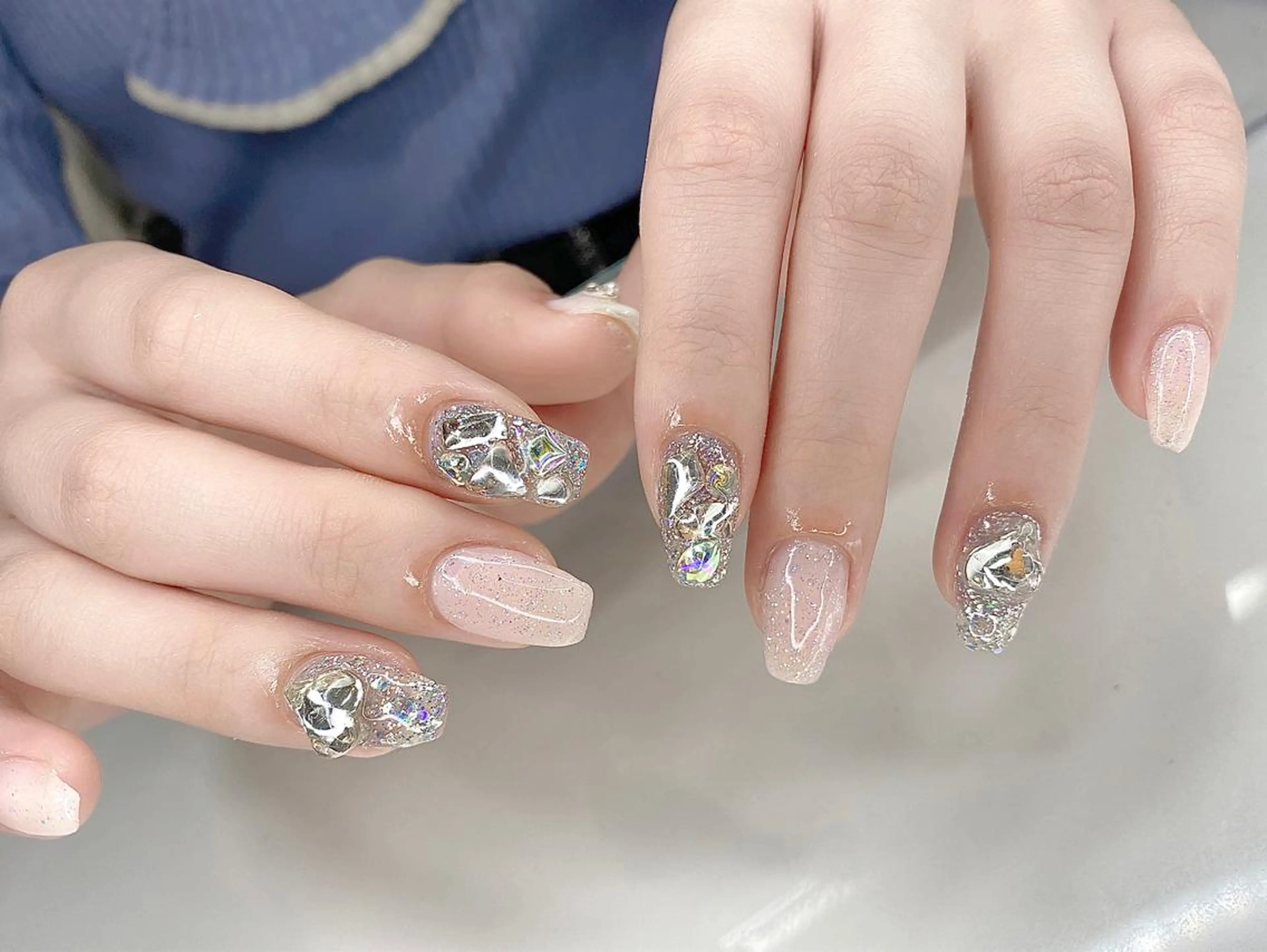 ネイル I-nailロング /ワンホン/キラキラのネイルデザイン