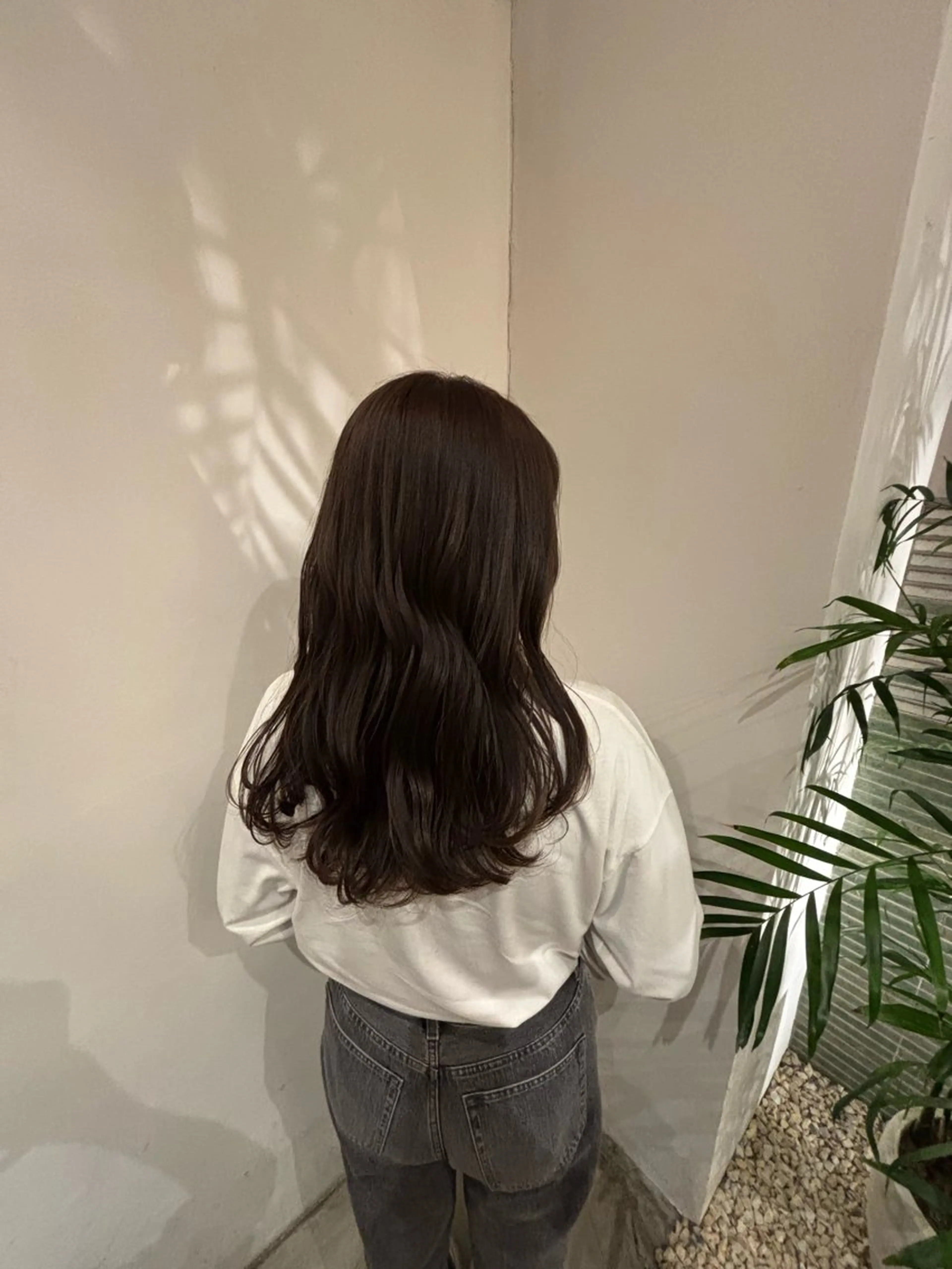 セミロング ヘアカラー イナイ ハルカのヘアスタイル