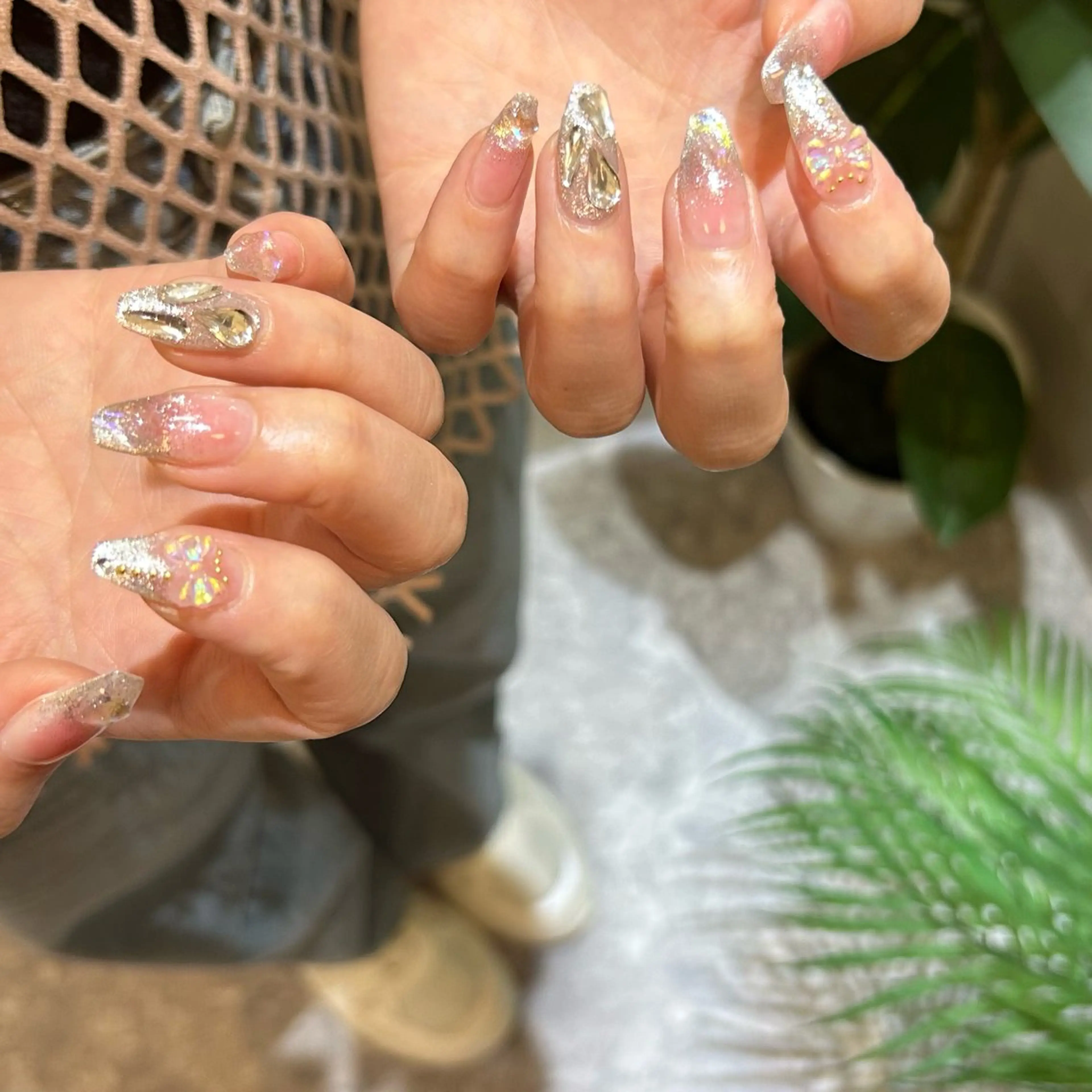 ネイル ワンホンネイル ハンドネイル 💅🏽 SHIORI🌙のネイルデザイン