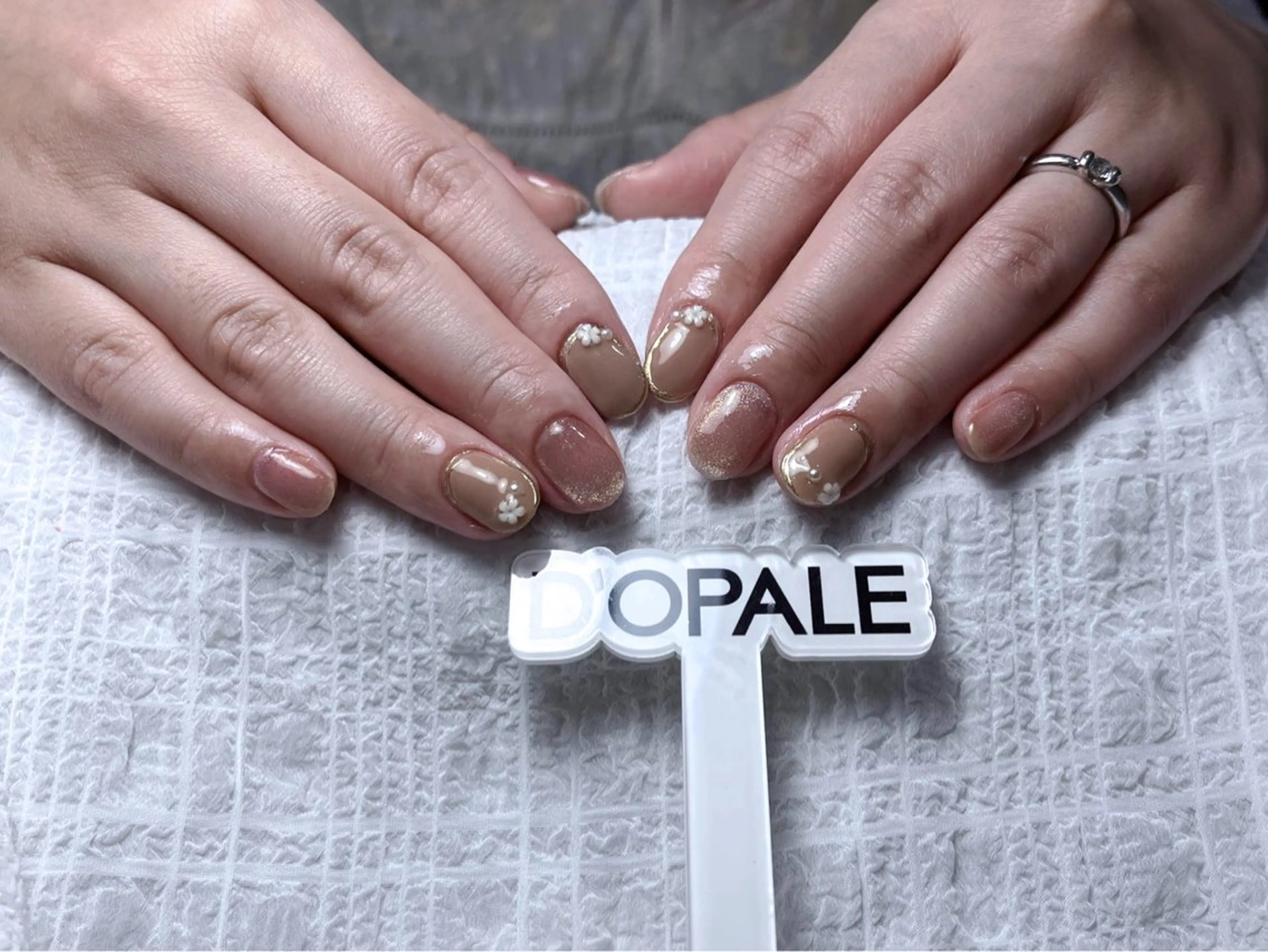 ネイル 長さ出し専門店 上野店サロンのネイルデザイン