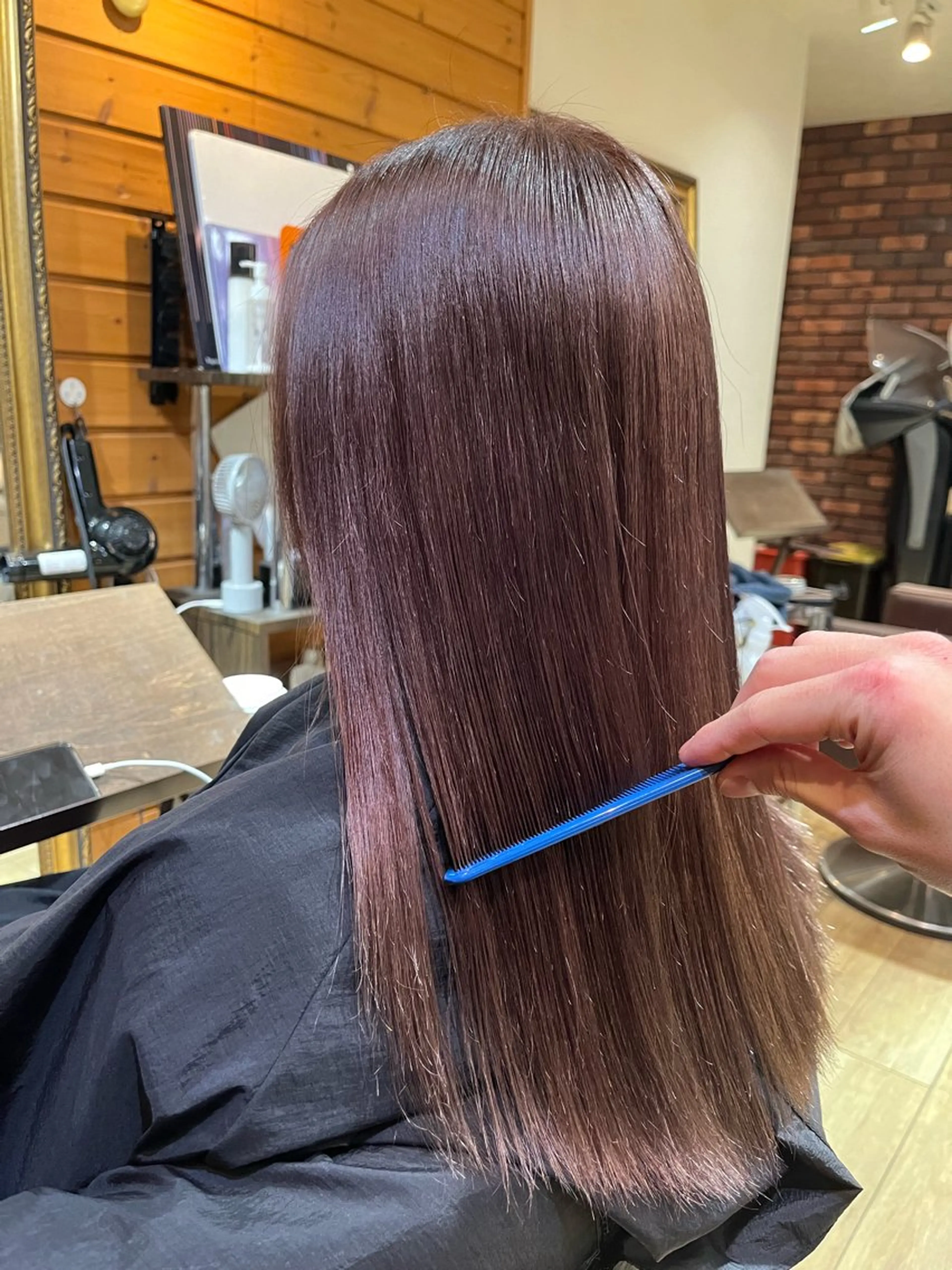 セミロング カラー ブラウンカラー パープルカラー パープルブラウン ヘアカラー VOYAGE所属・中園 康のヘアスタイル