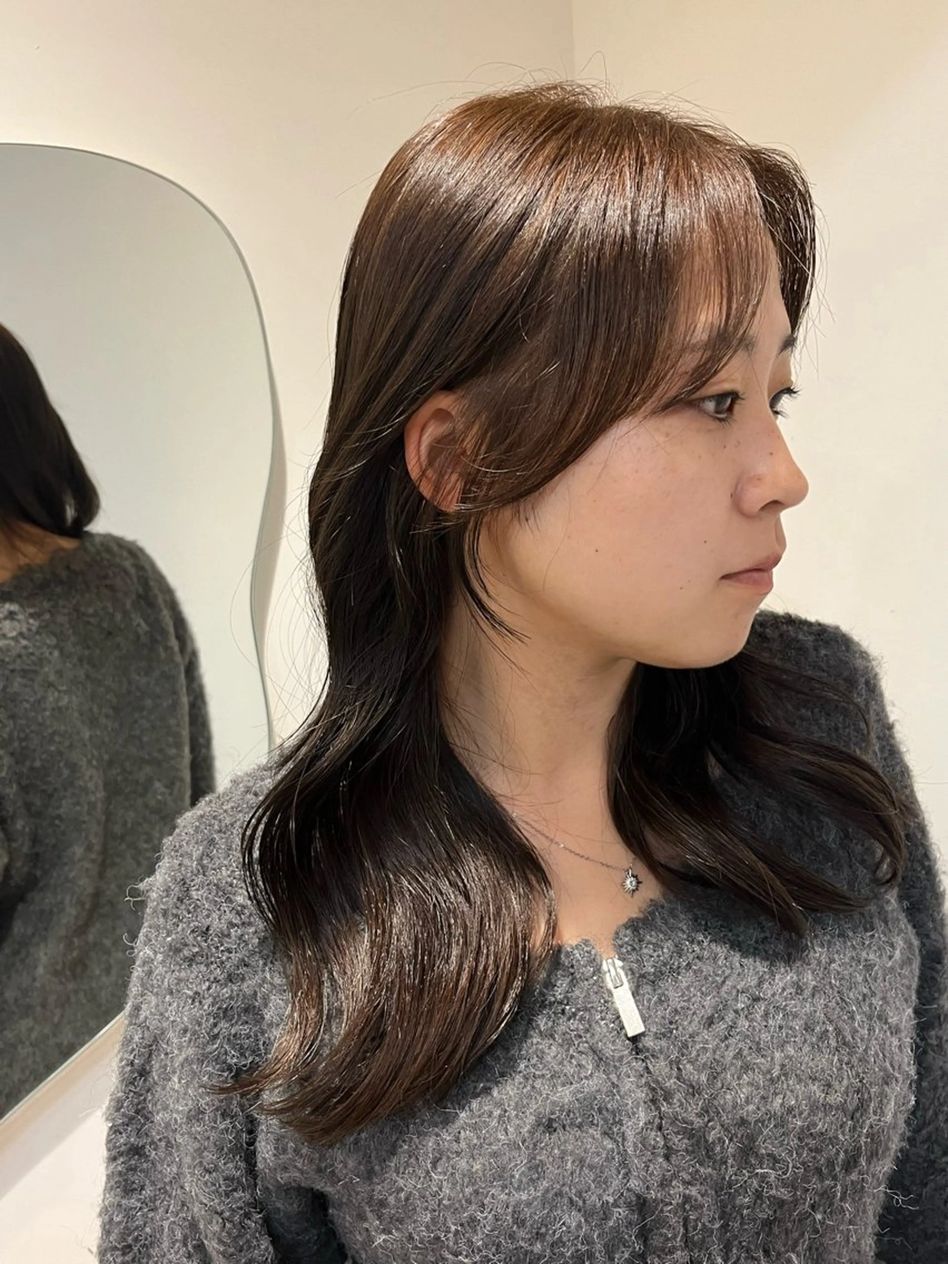 ロング くびれヘア 韓国風ヘア 山口 愛結のヘアスタイル