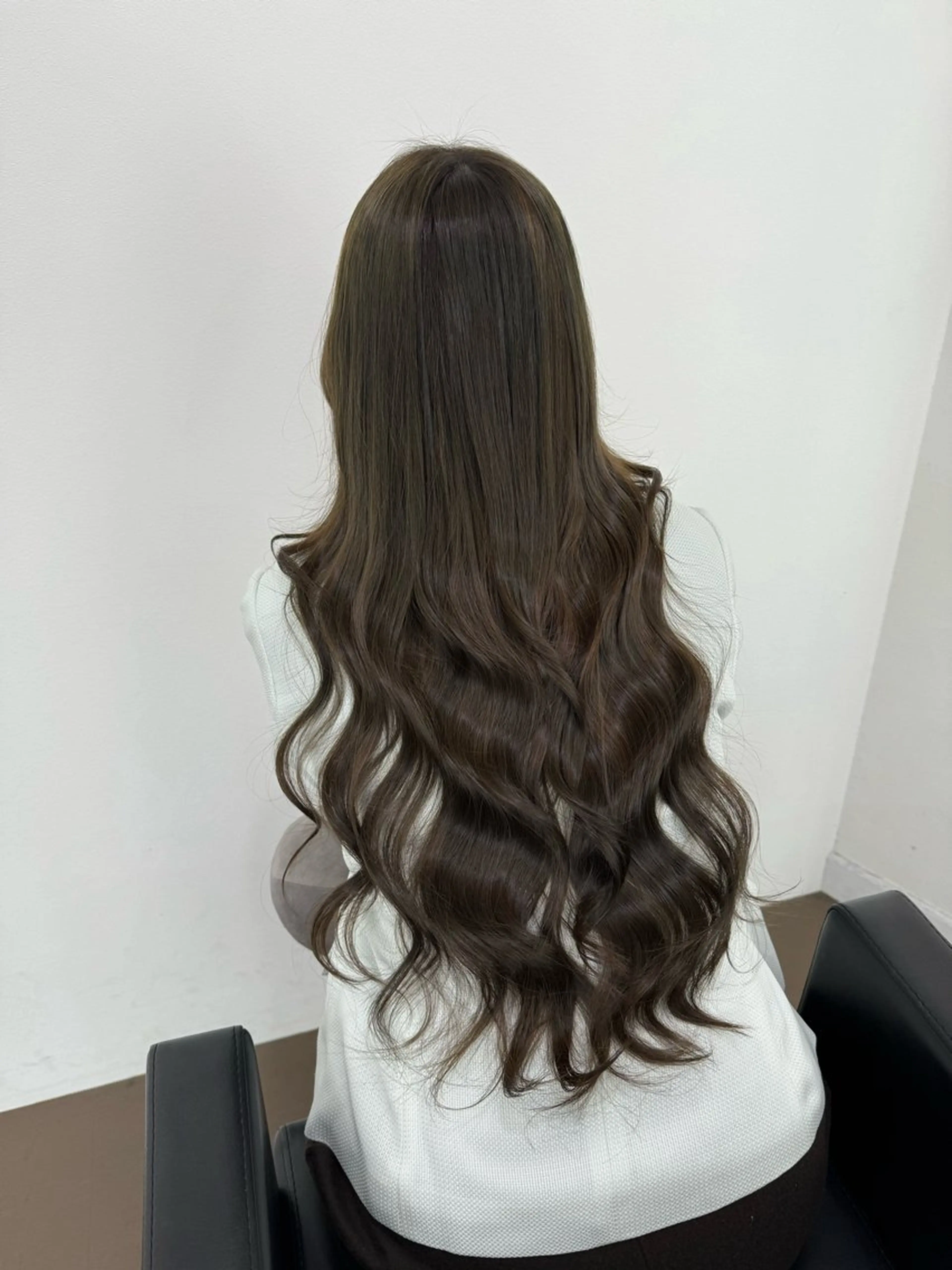 ロング ボブ くびれヘア 髪質改善 韓国風ヘア レイヤーカット 【ioe岡本】🐶 向井歩のヘアスタイル