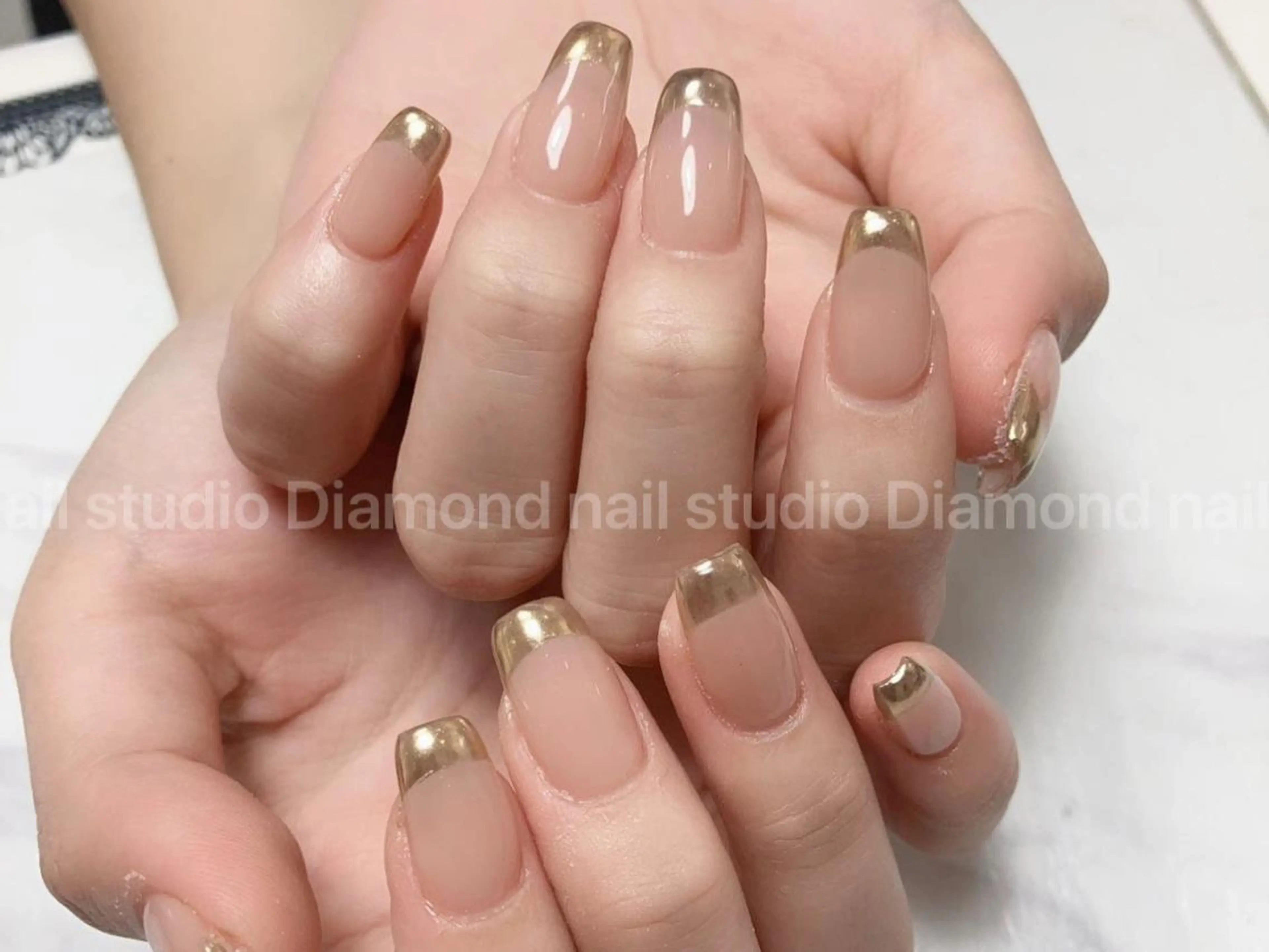 ミディアム ハンドネイル ハンドケア Diamond 🚢のネイルデザイン