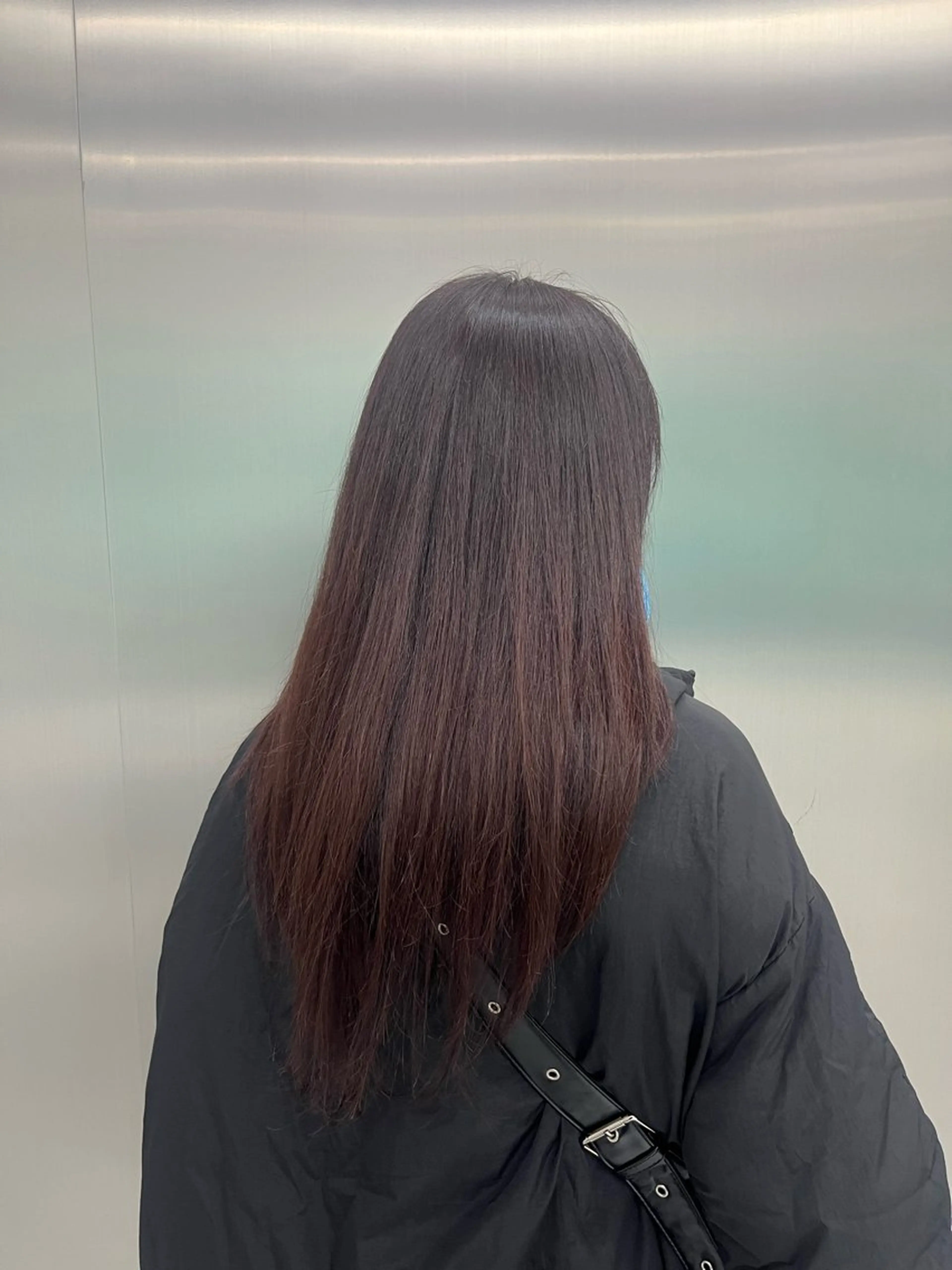 セミロング 石塚 瑛里菜のヘアスタイル