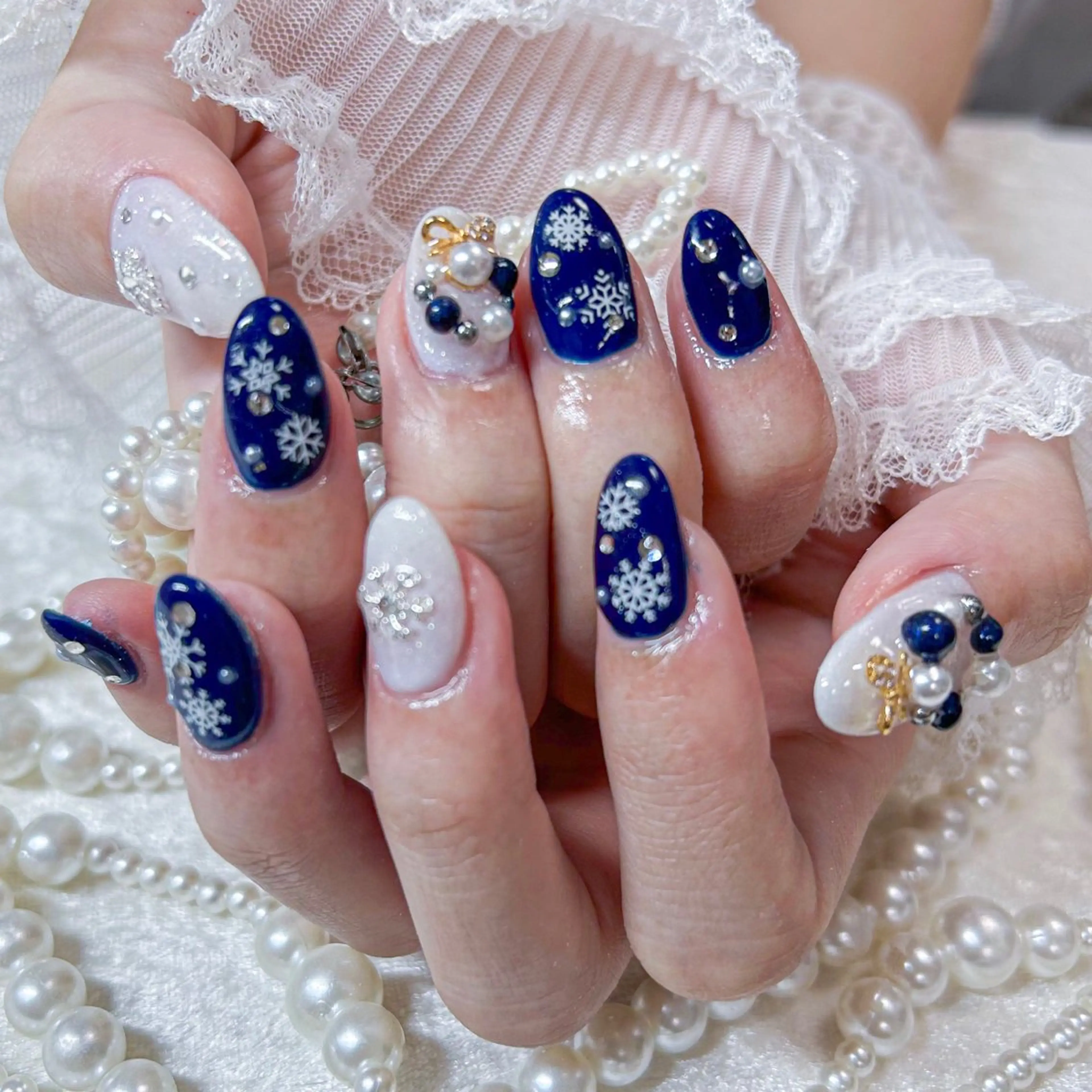 ネイル アートネイル 長さ出し フットネイル 韓国ネイル マグネットネイル ハンドネイル Minami 🍓のネイルデザイン