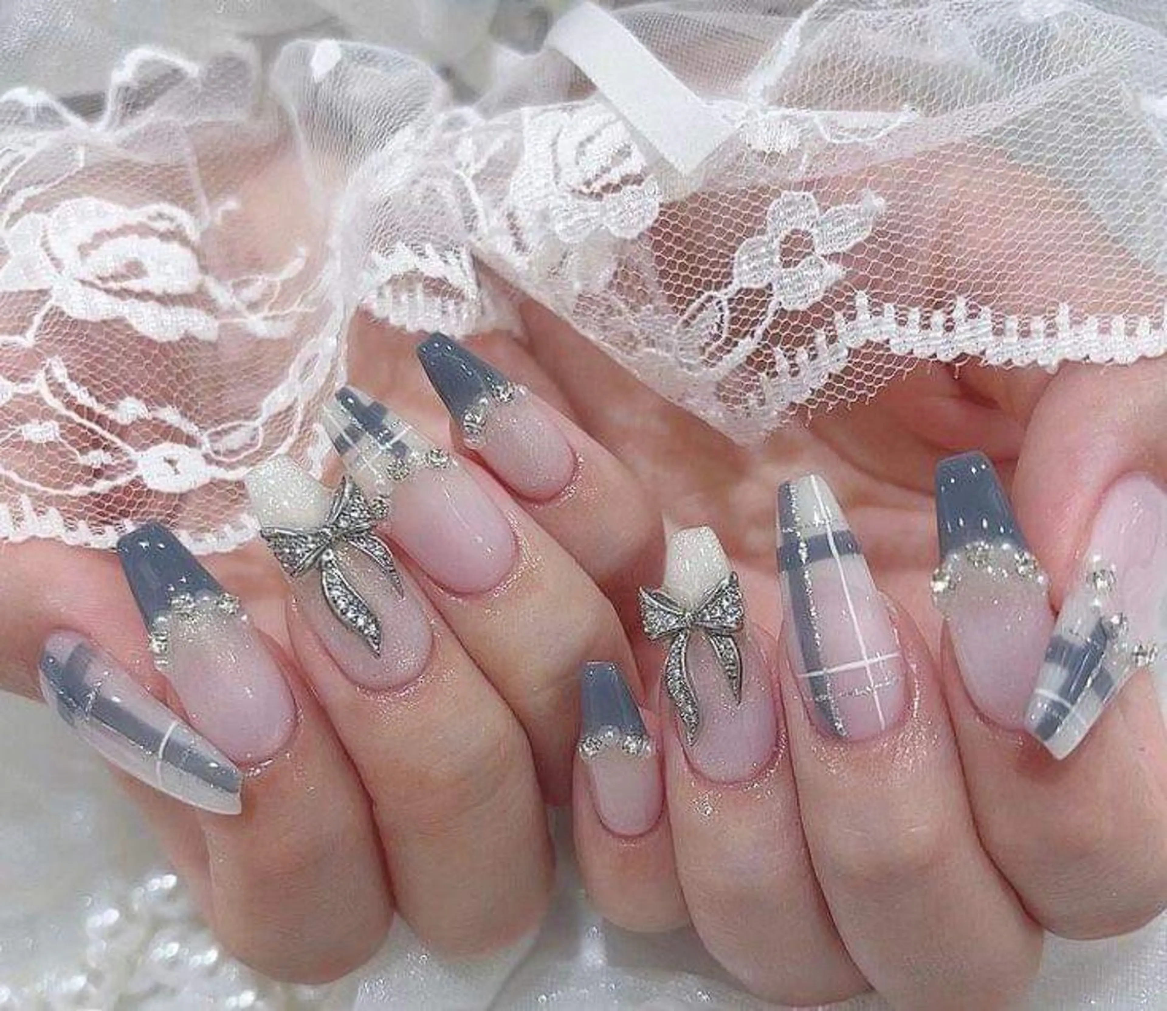ネイル オーロラネイル チークネイル 長さ出し フットネイル フレンチネイル Lee Nails チップ長さだし専門店のネイルデザイン