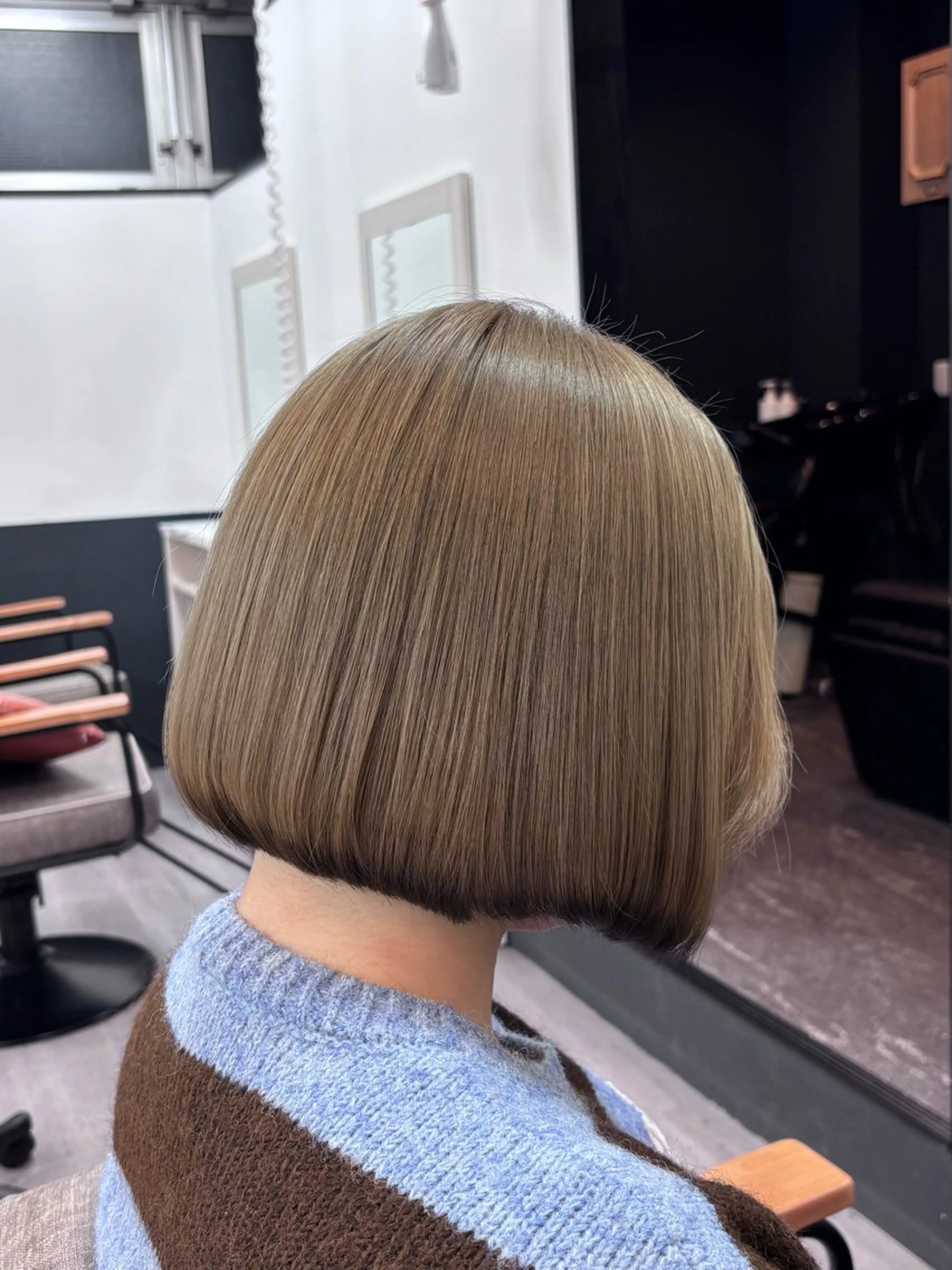 ショート ヘアカラー パつっとボブ 🌸みおのヘアスタイル