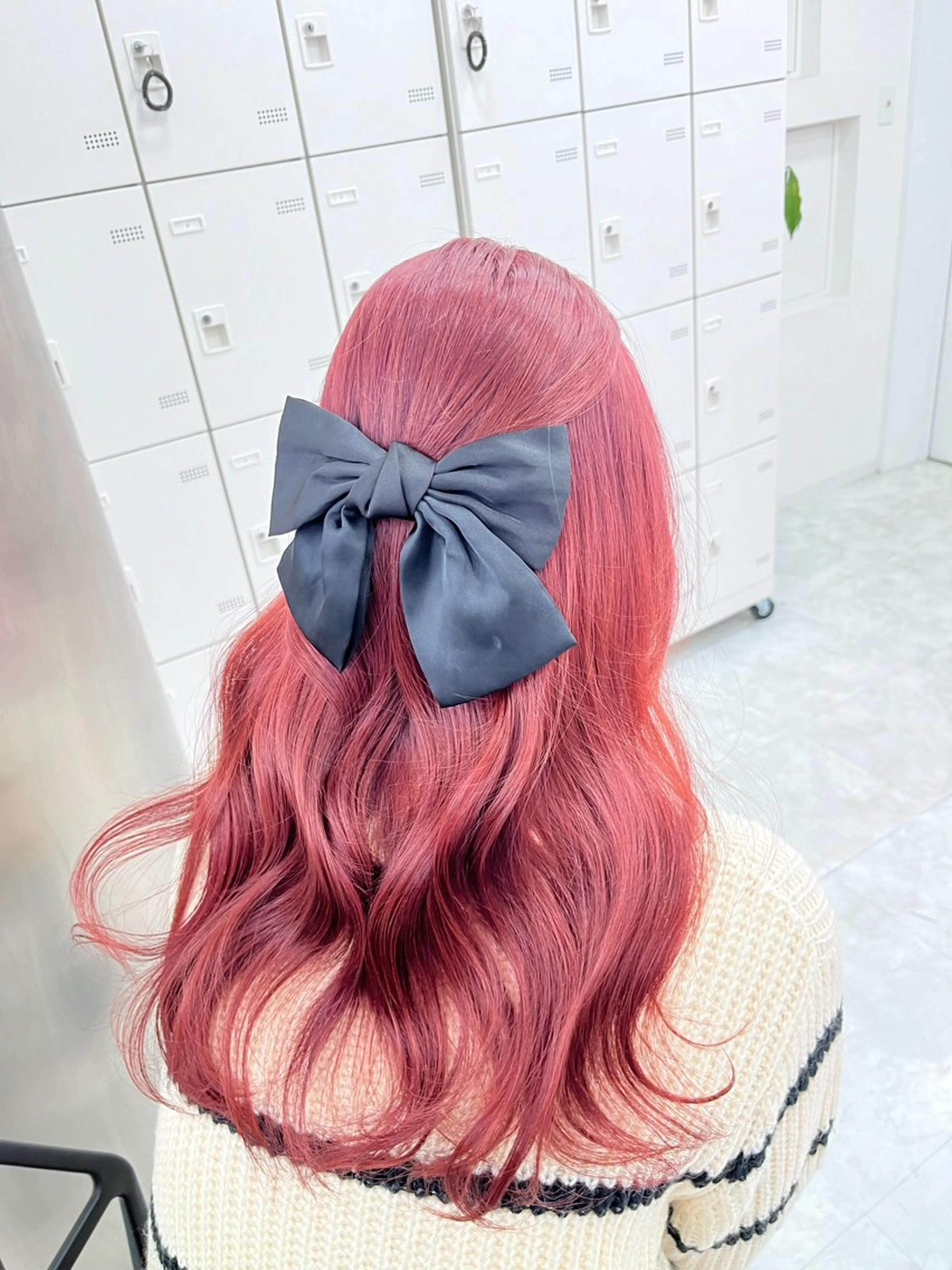 ロング ヘアカラー トリートメント ヘッドスパ ヘアセット ❤︎ワンホンガーリー なハイトーンヘア❤︎のヘアスタイル