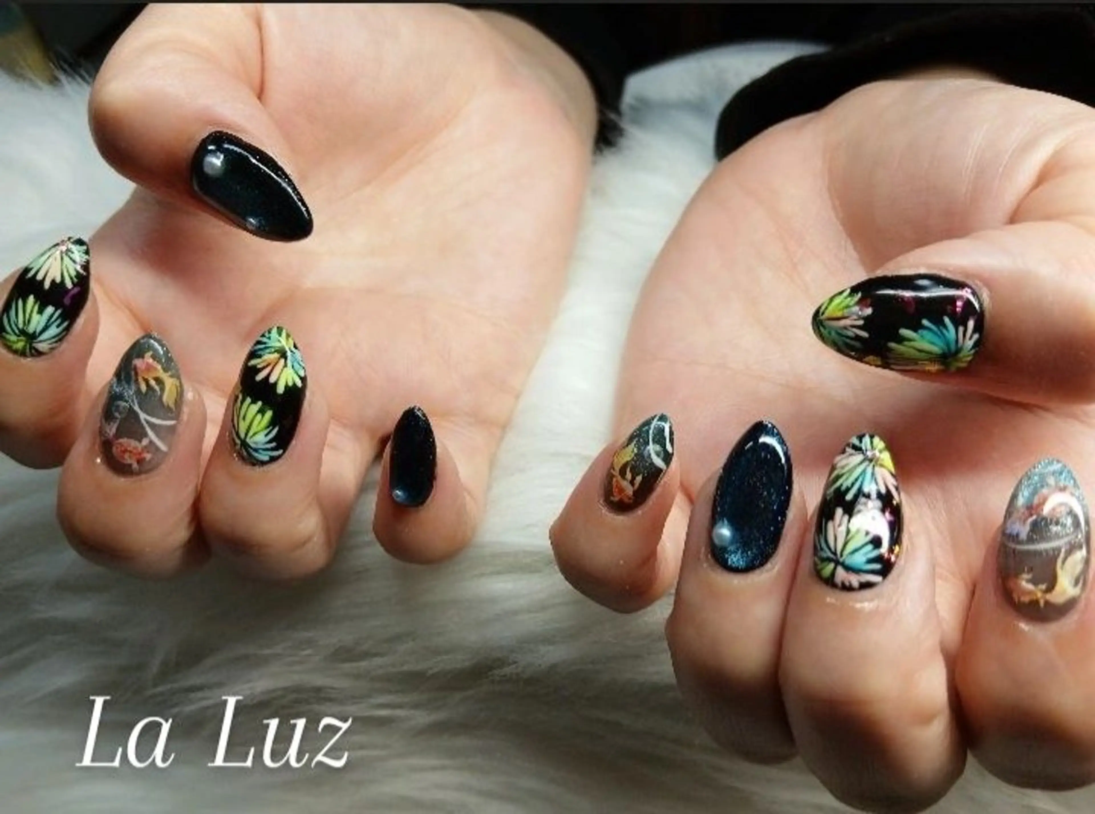 ネイル ハンドネイル 小川 真里奈のネイルデザイン