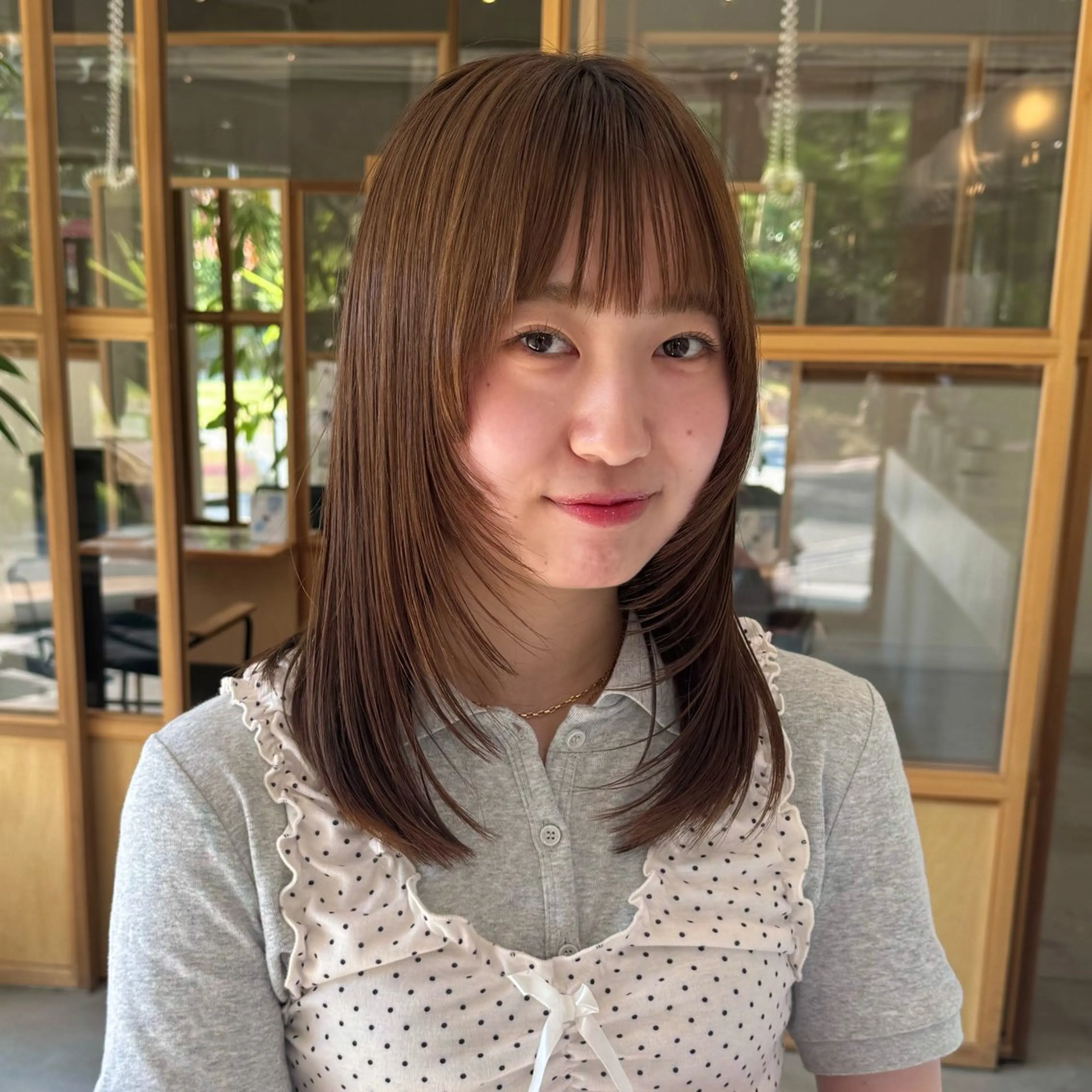 ミディアム レイヤーカット FERIA かりんのヘアスタイル