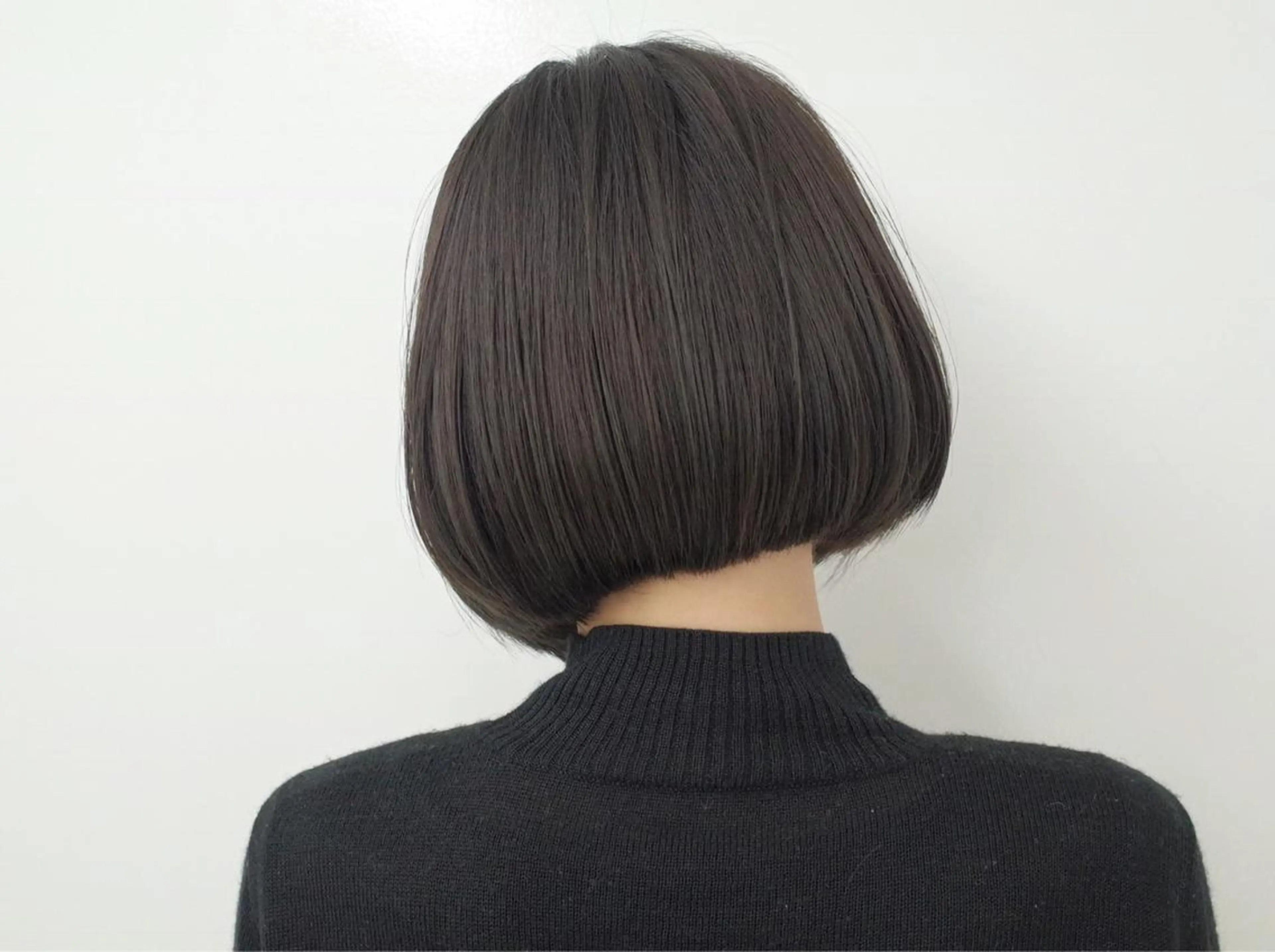 ミディアム よしだ とおいのヘアスタイル