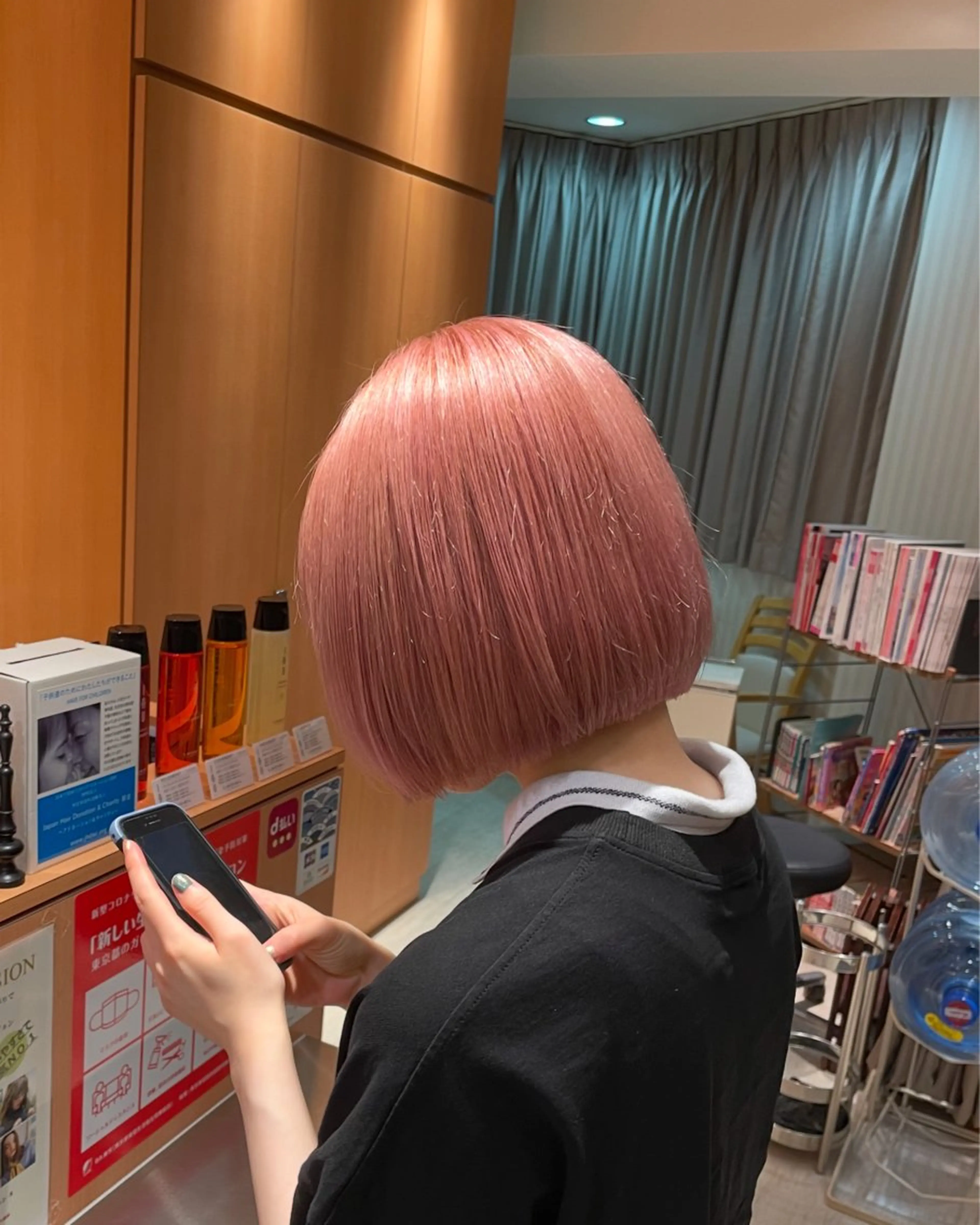 ショート カラー ベージュカラー ピンクカラー ピンクベージュ ボブ ヘアカラー hair salon BOKu所属・竹葉 如起のヘアスタイル