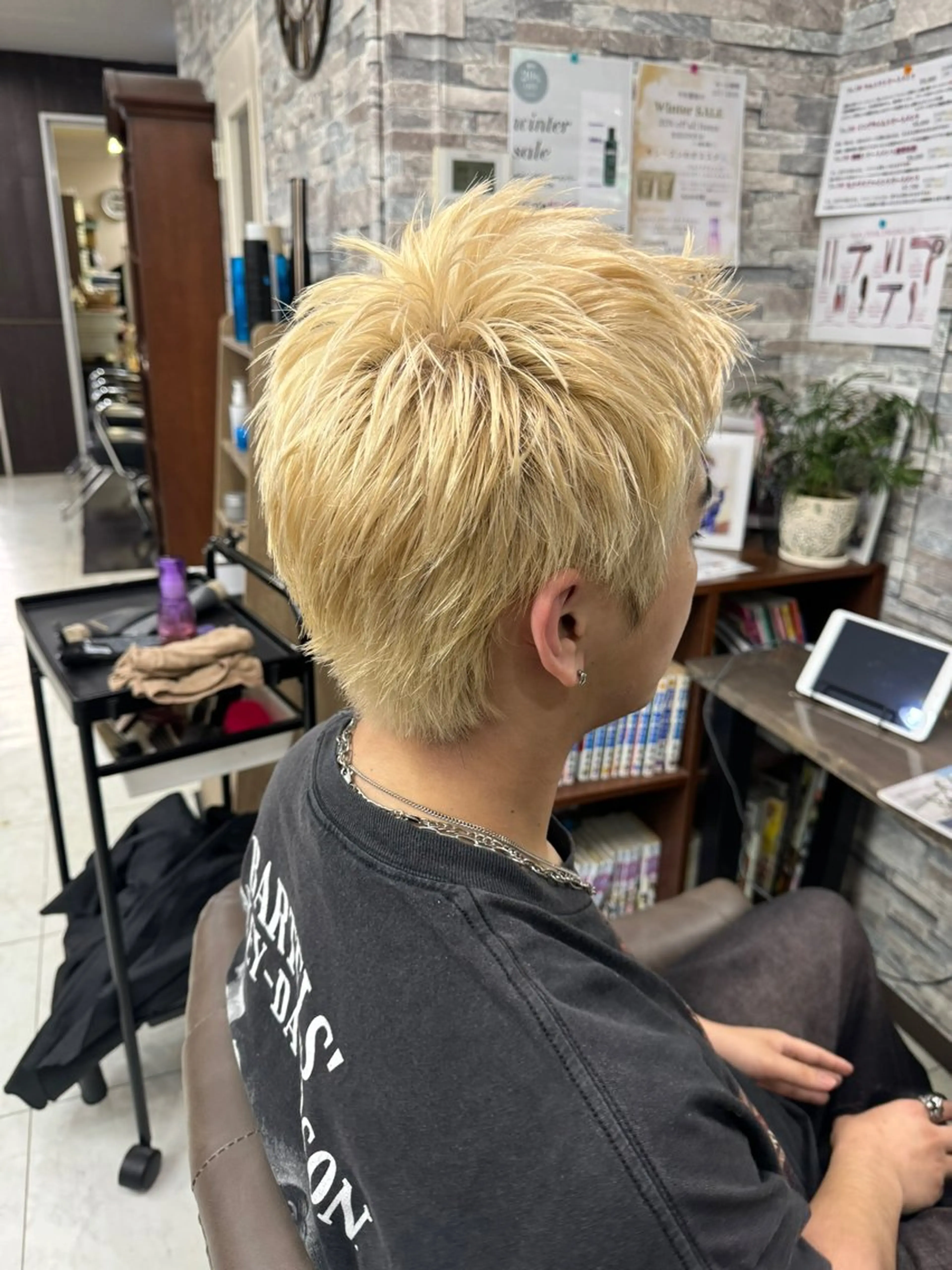 メンズ 土屋朱理/ ハイトーンカラーのヘアスタイル