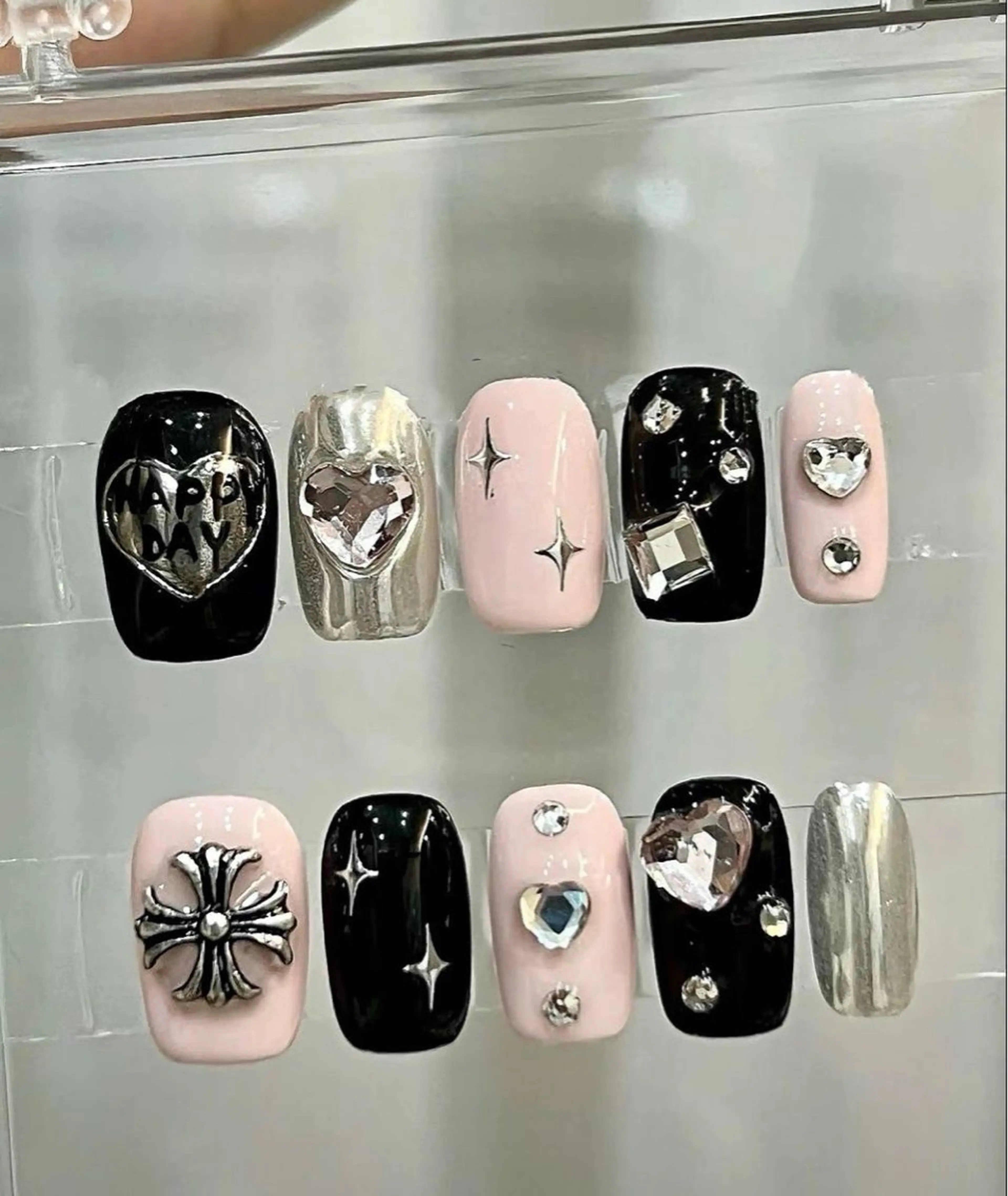 ネイル マグネットネイル ミラーネイル 冬ネイル Lee Nailsのネイルデザイン