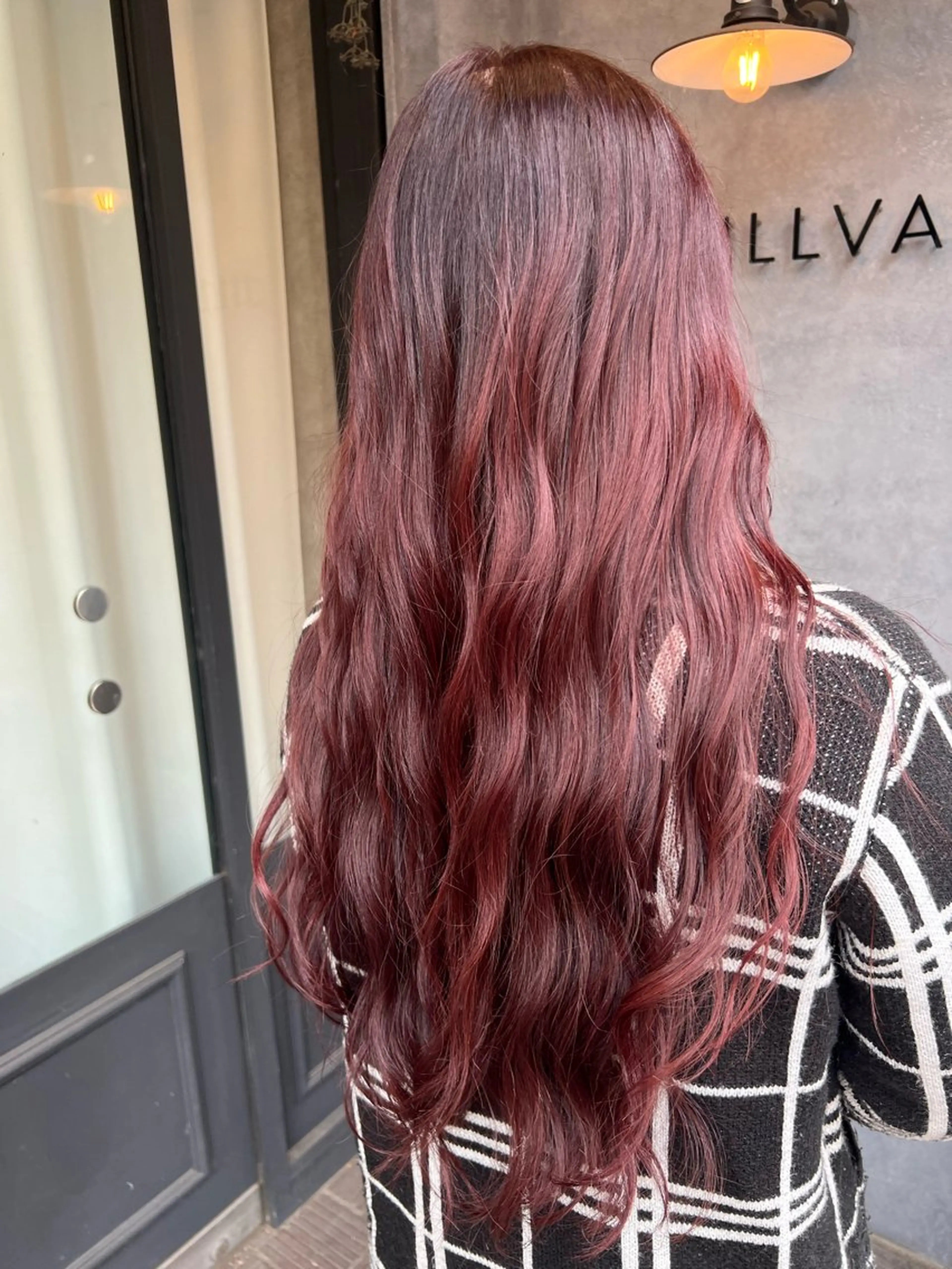 ロング カラー N°jillva 𝑘𝑎𝑟𝑖𝑛のヘアスタイル