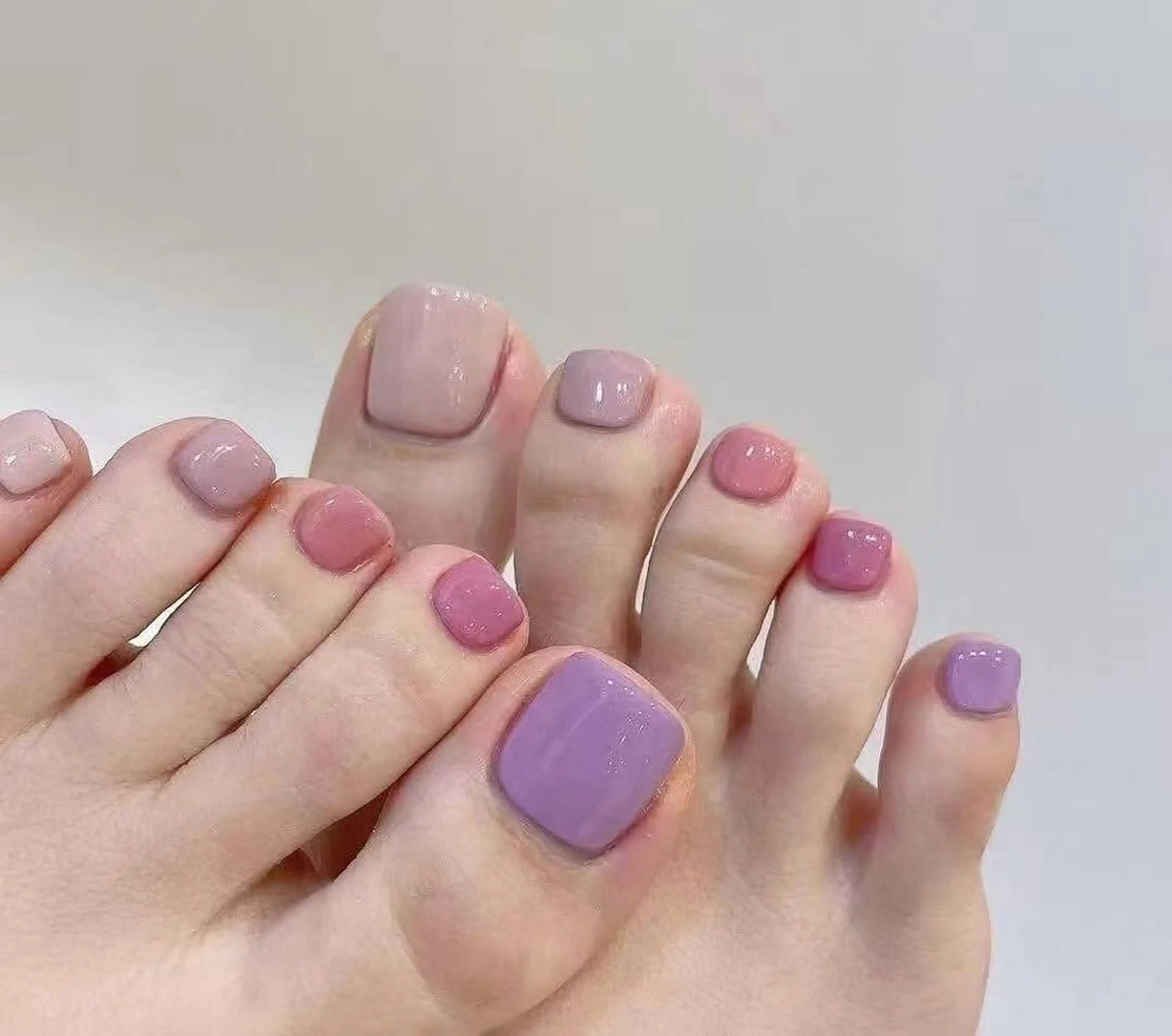 ネイル オーロラネイル フラワーネイル フットネイル フレンチネイル ジェルネイル フットネイル BabyYouMi nailのネイルデザイン