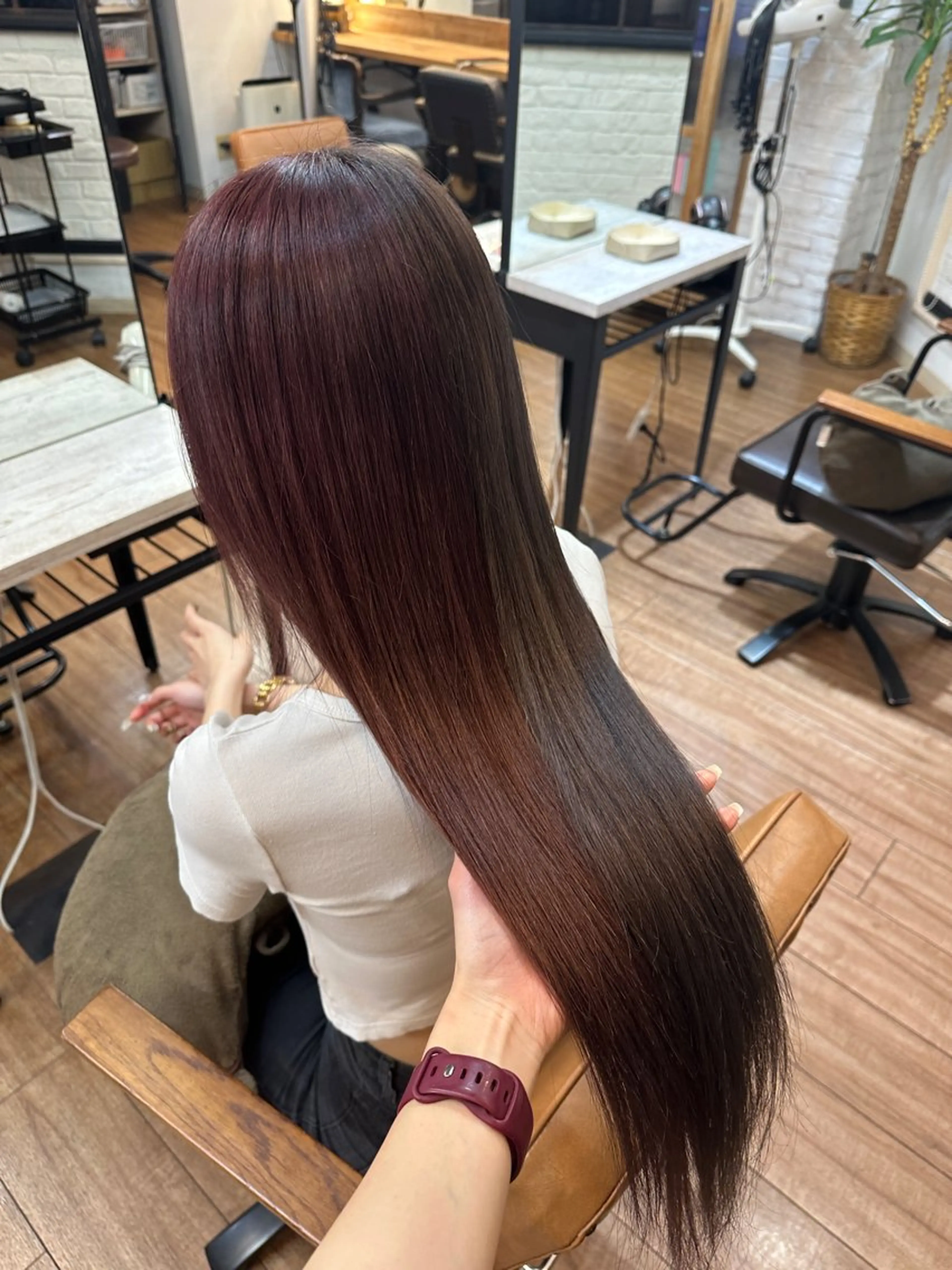 ロング カラー 渡邊 理央のヘアスタイル