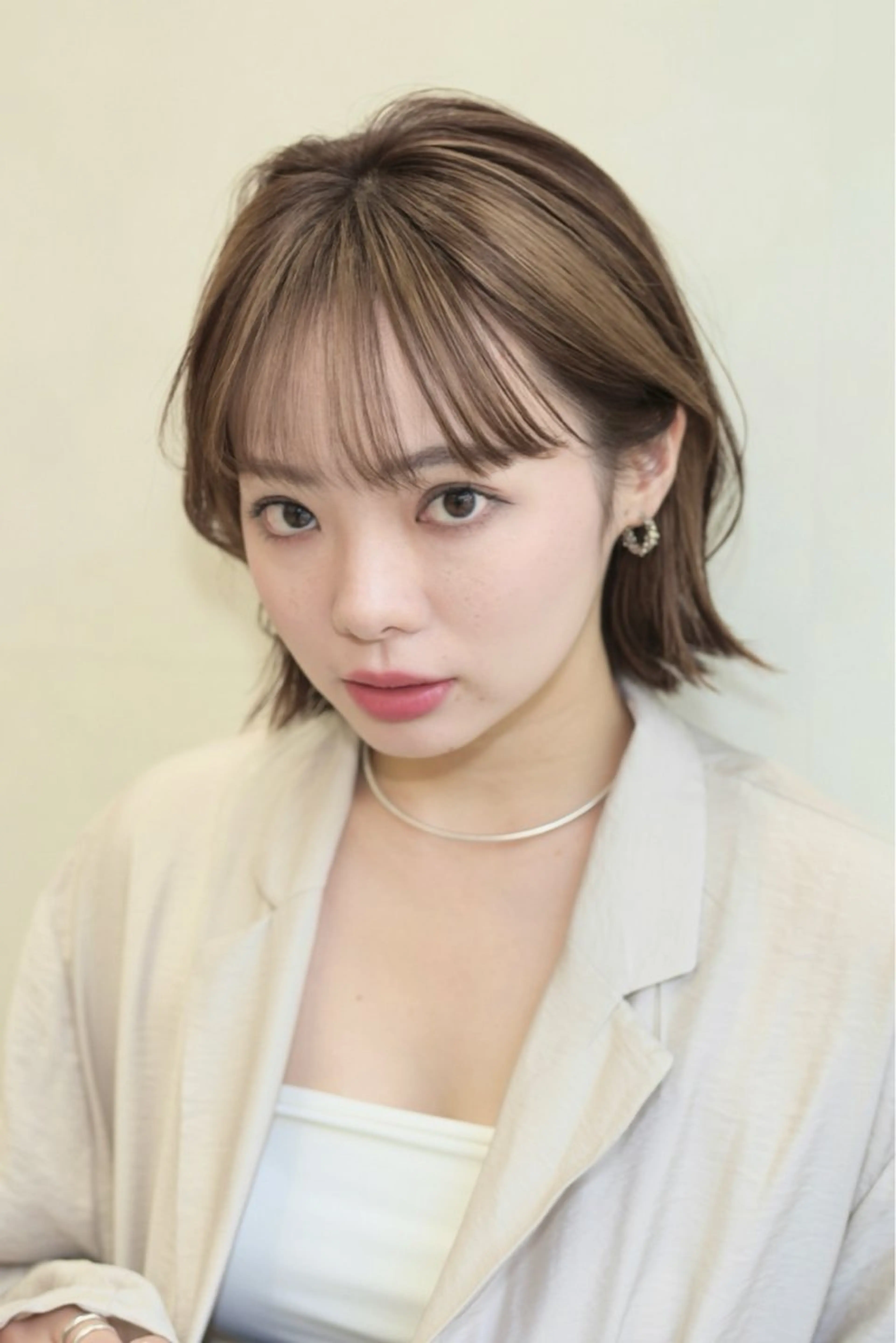 ミディアム SAKI 新宿のヘアスタイル