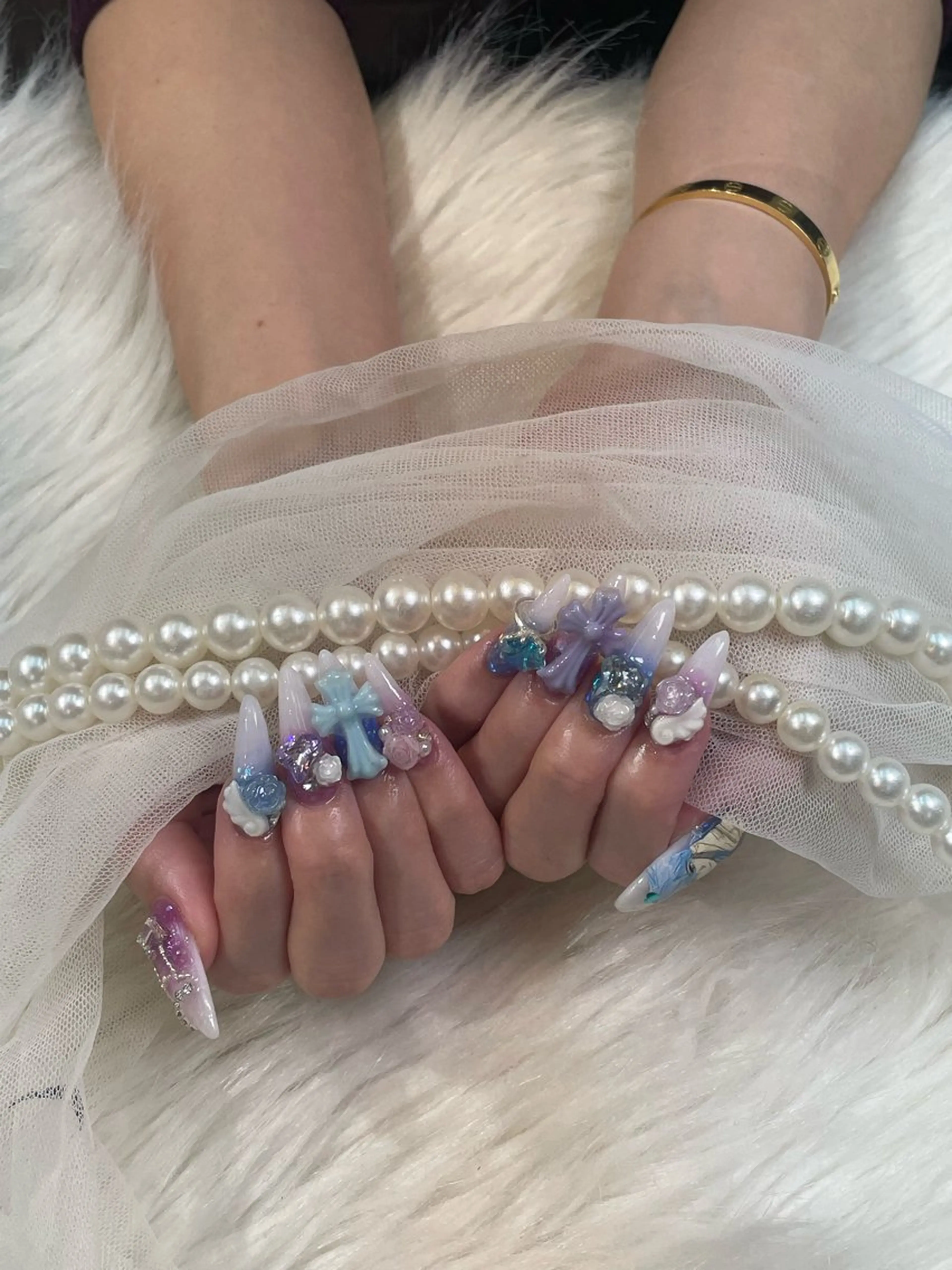 ネイル グラデーション ベスティオーラ所属・ベスティオーラ 花香のネイルデザイン