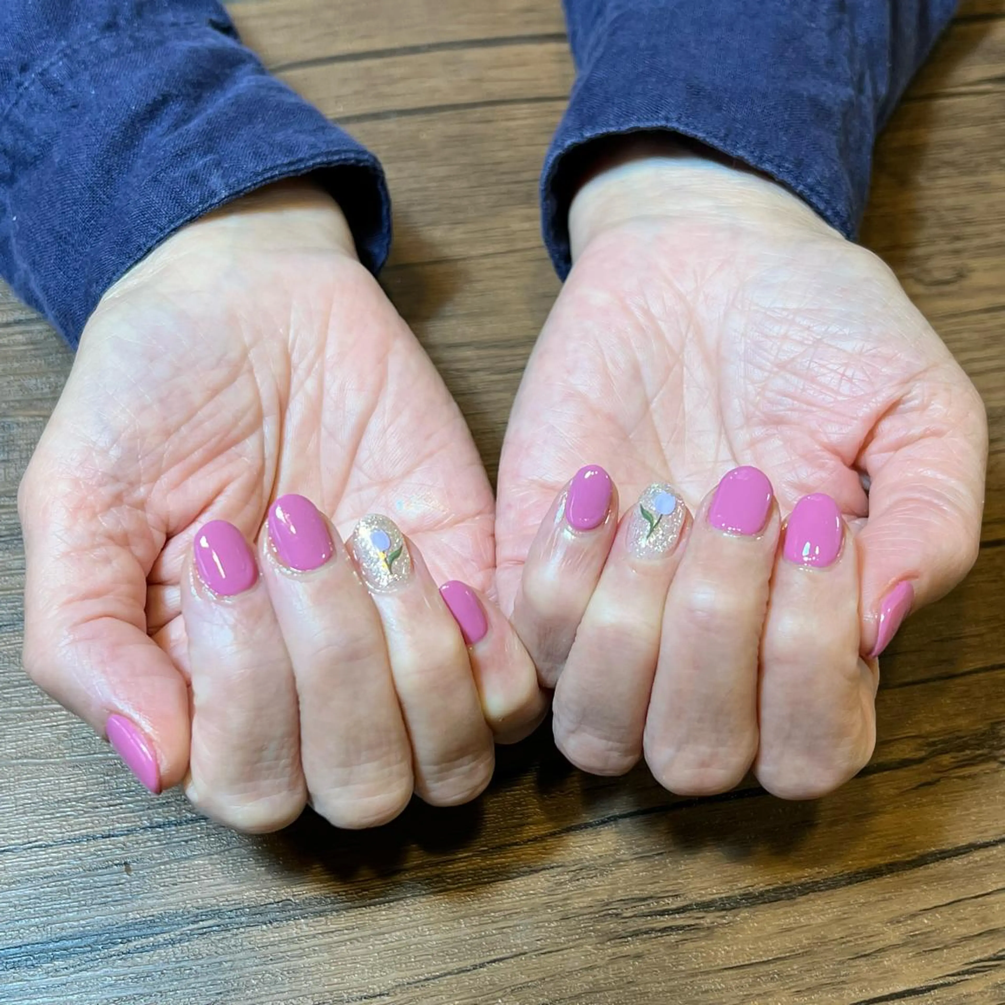 ネイル ハンドネイル HENRIETTA NAILSALONのネイルデザイン