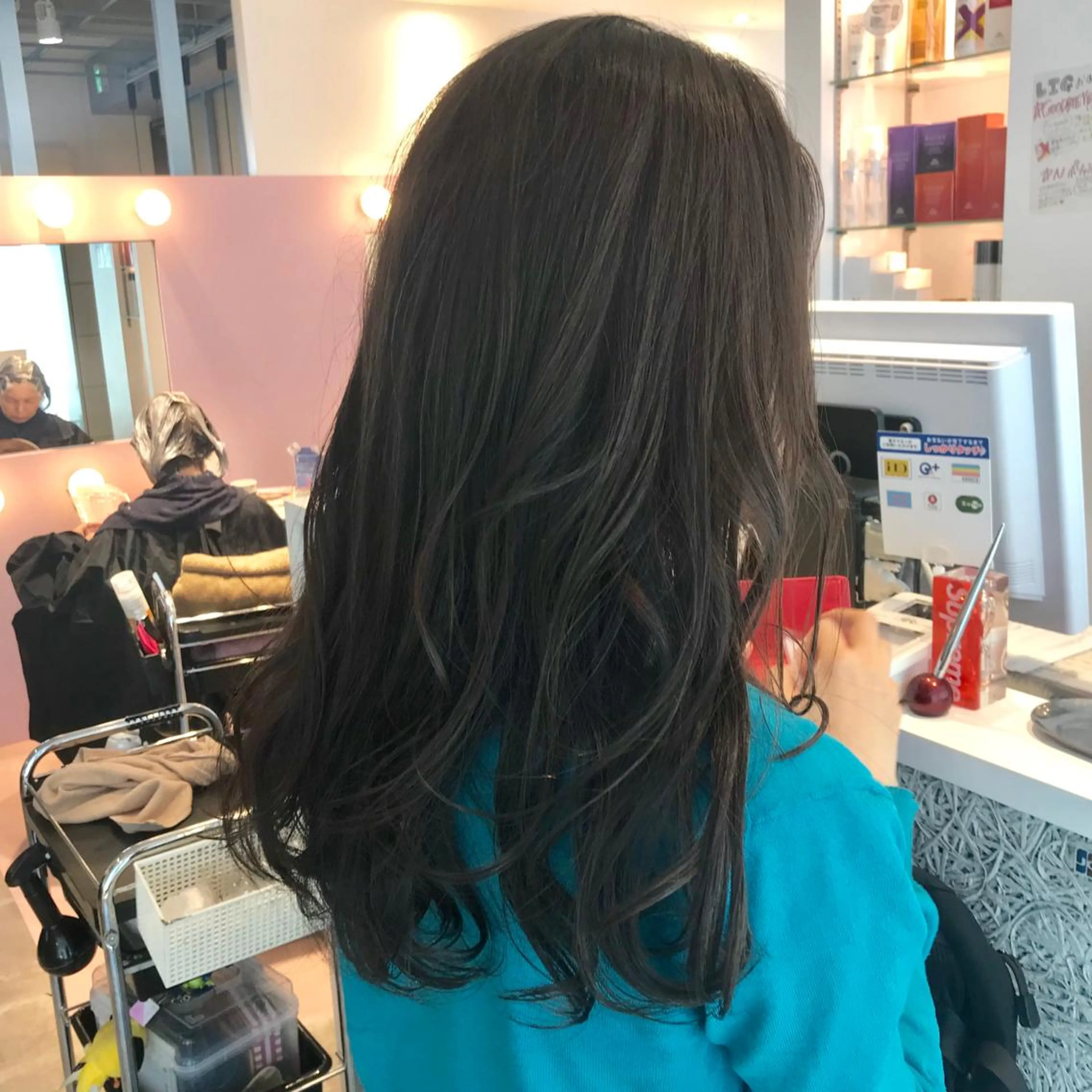 セミロング カット ヘアカラー トリートメント ヘッドスパ 所渉/韓国レイヤー /ウルフカットのヘアスタイル