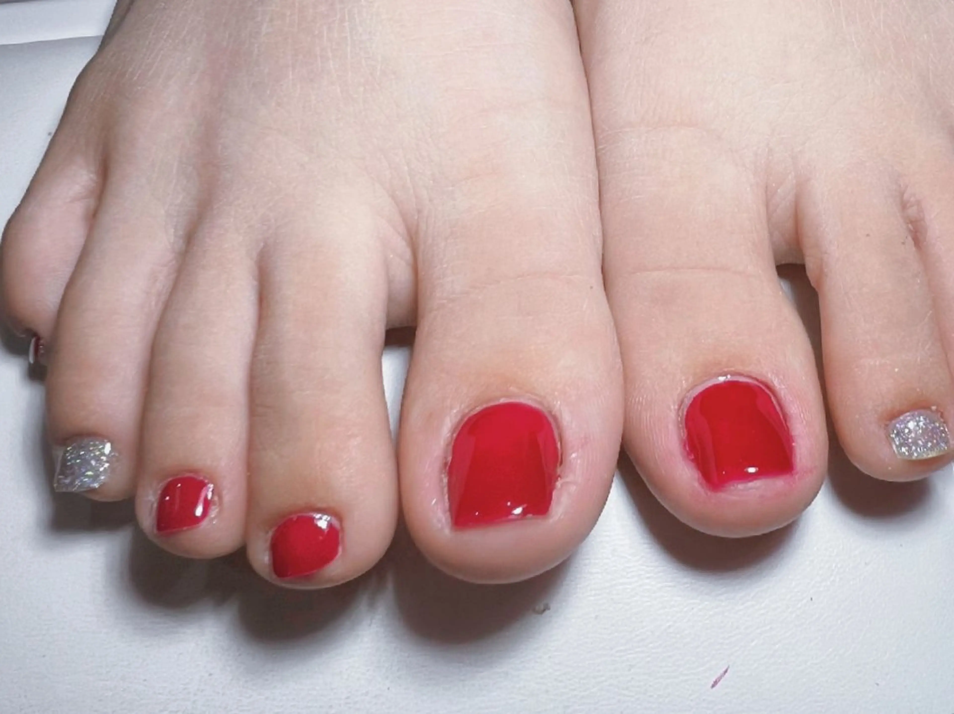 ネイル フットネイル ワンカラーネイル Mix Nailsのネイルデザイン