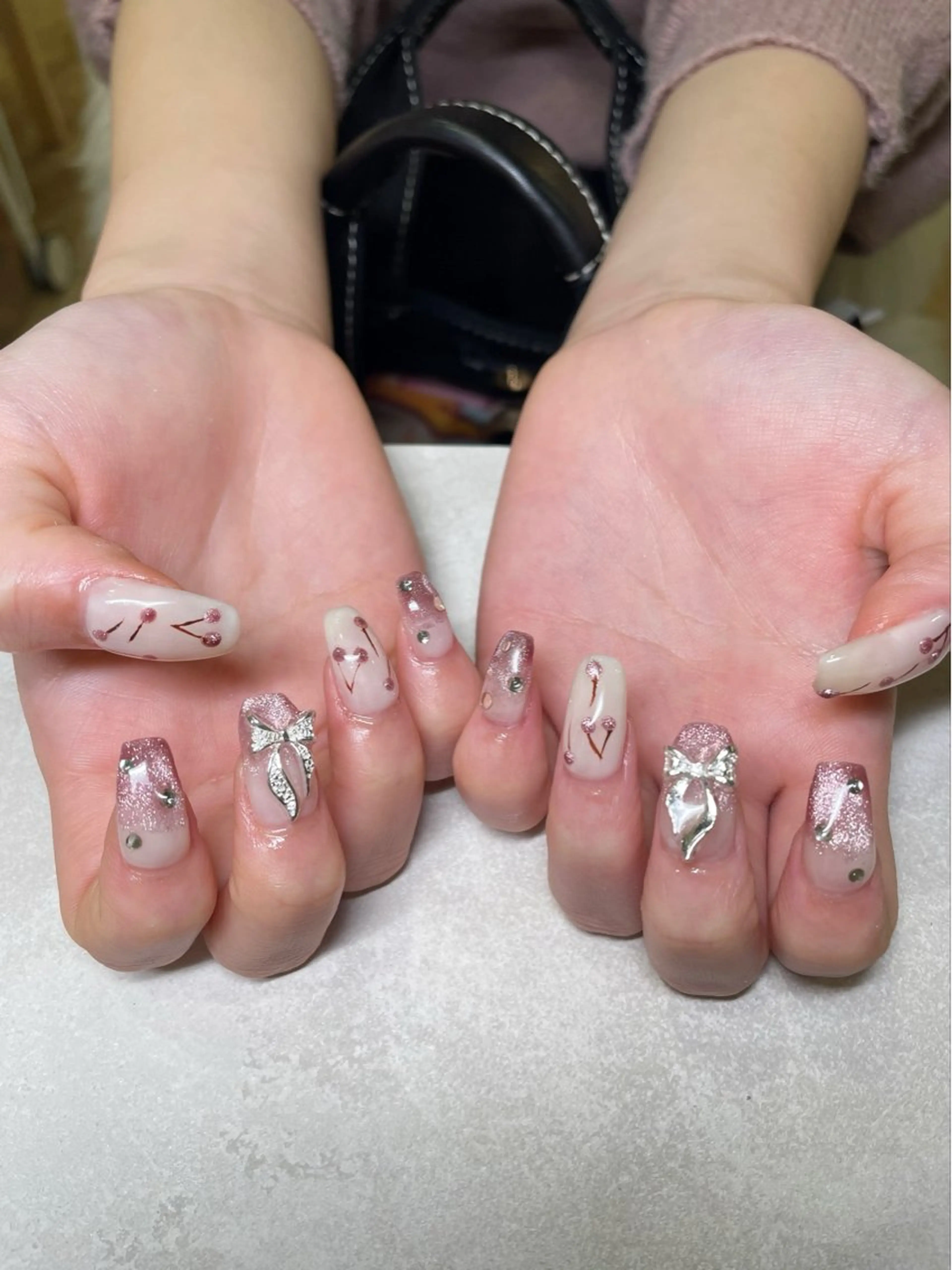 ネイル ハンドネイル 楢本 彩耶のネイルデザイン