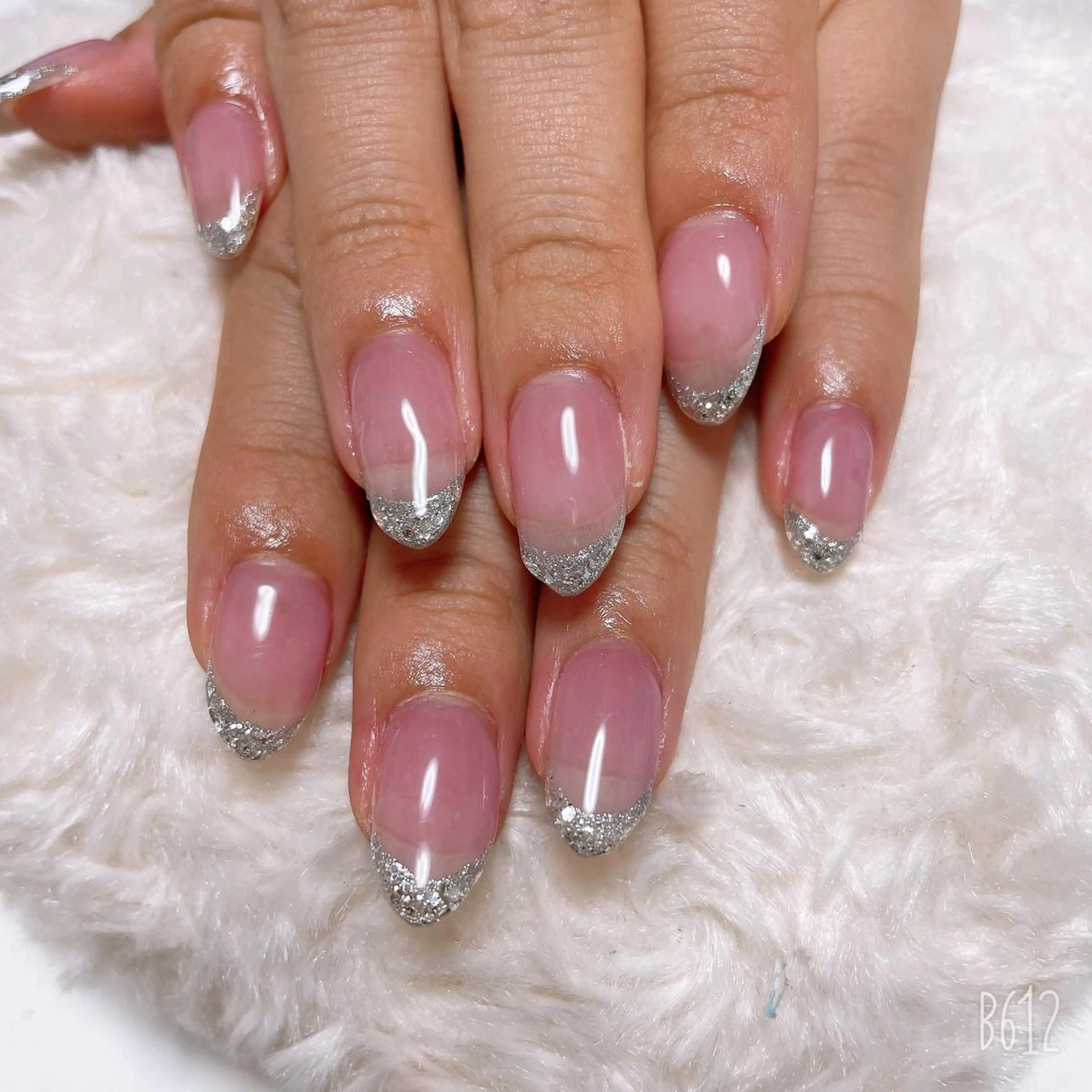 ネイル The Best Beauty受付担当のヘアスタイル