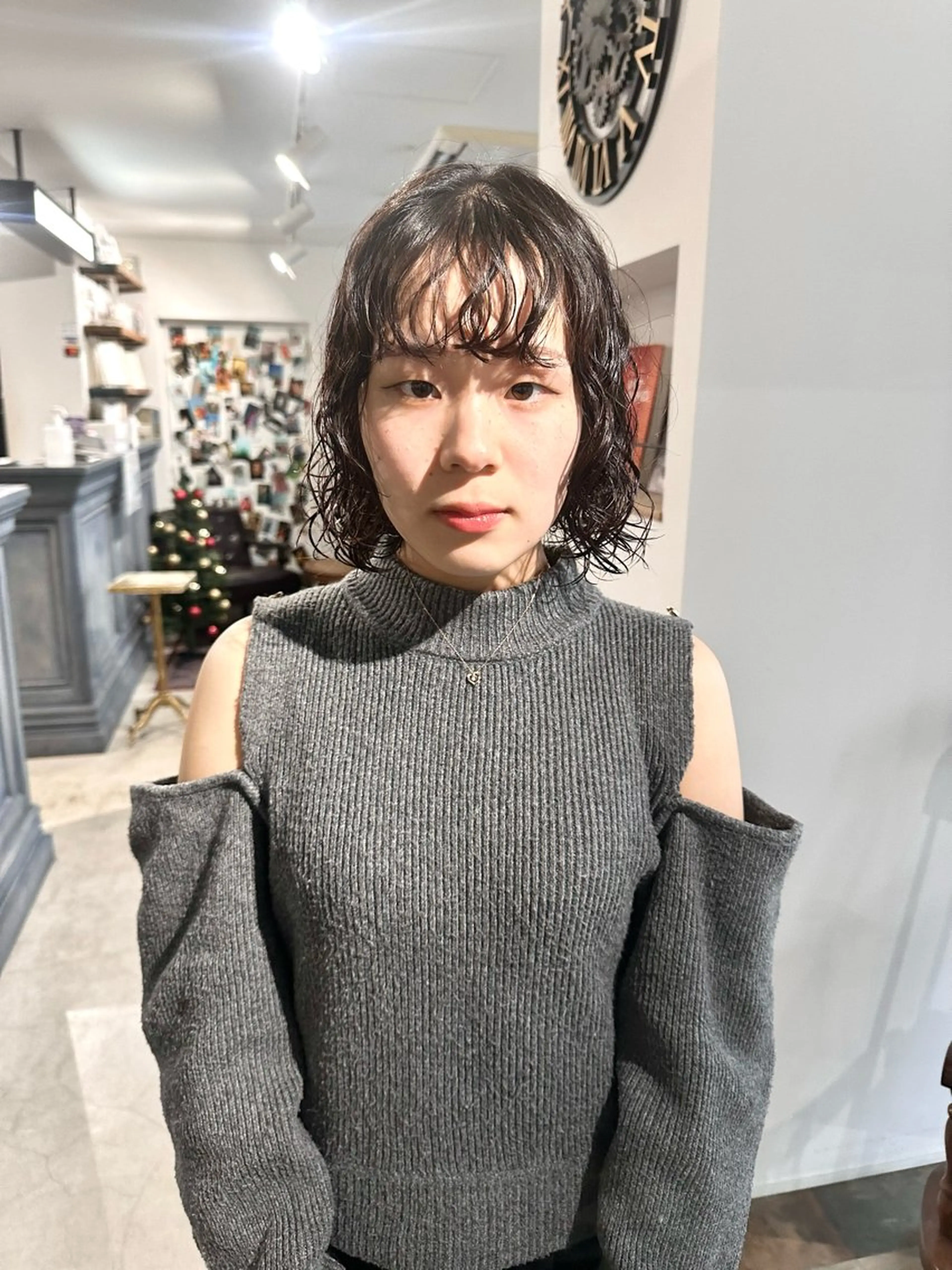 ミディアム パーマ ミディアムパーマ 似合わせカット コテ巻き風パーマ レイヤーカット ぱるのヘアスタイル