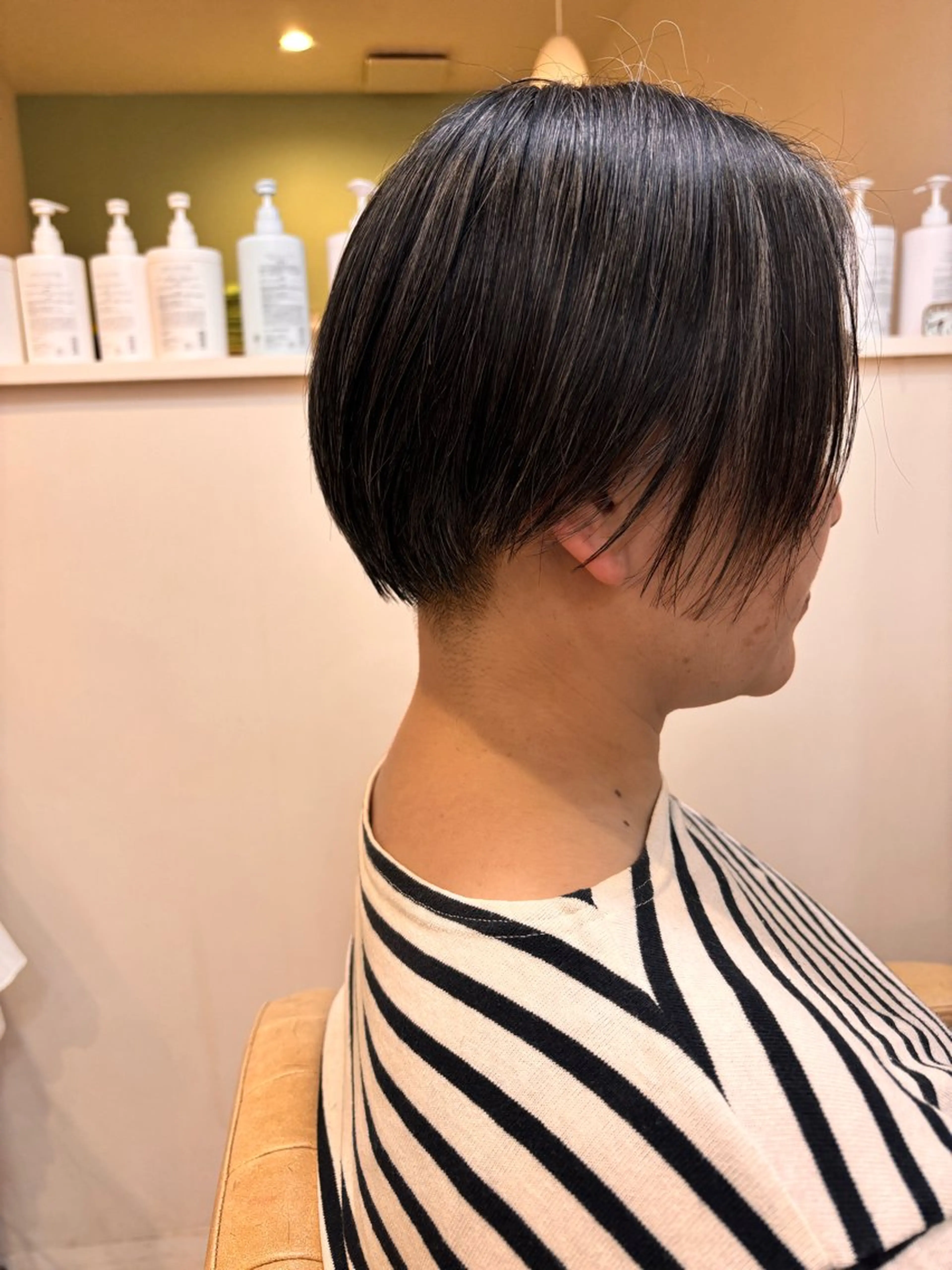 ショート シンセティックヘアデザイン所属・吉井 愛のヘアスタイル