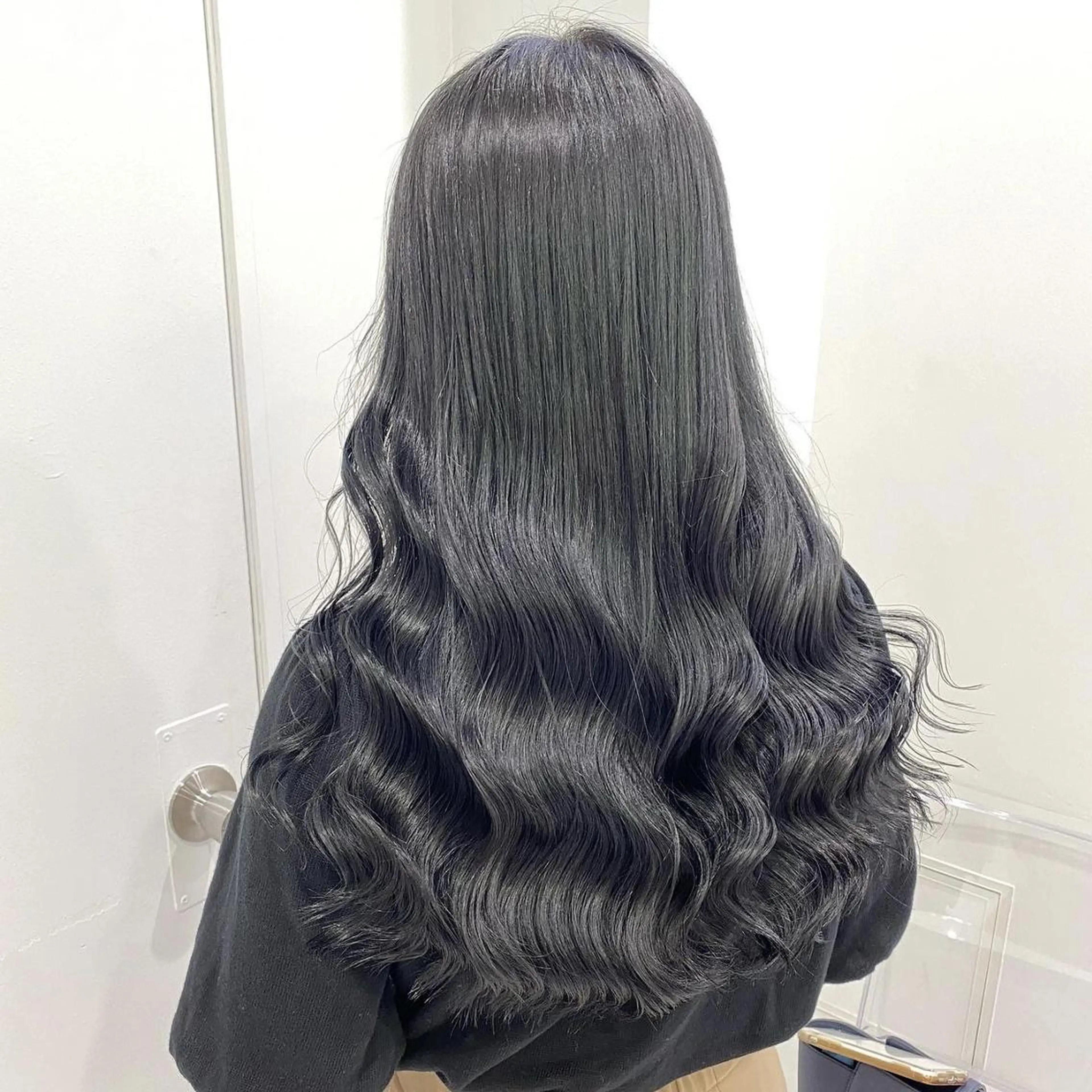 カラー ロング ヘアカラー トリートメント ヘアセット 🦋透明感グレージュ /韓国レイヤー🦋のヘアスタイル