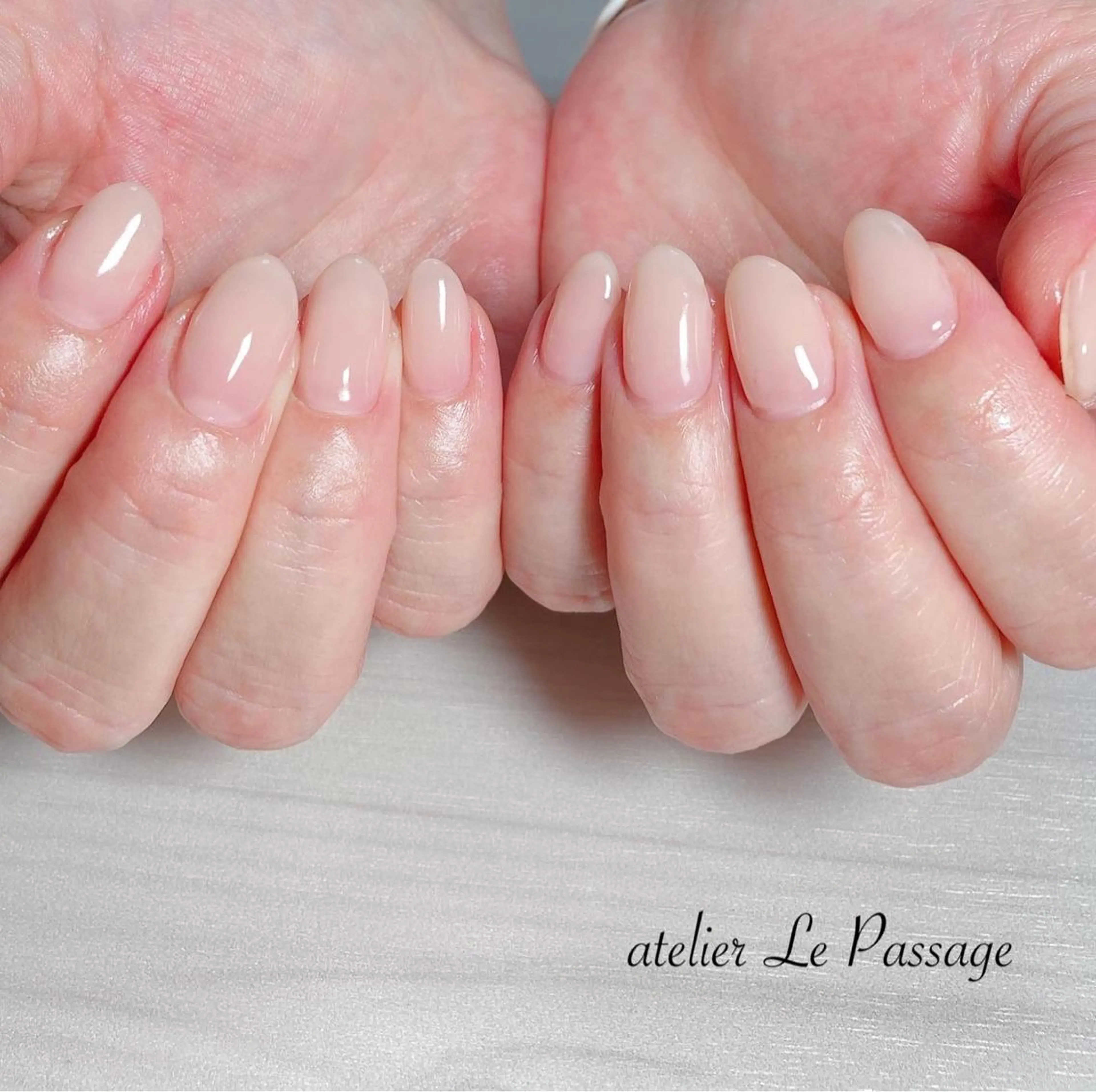 ネイル ジェルネイル キラキラネイル オフィスネイル ワンカラーネイル パラジェル Atelier Le Passage所属・h nakatsukaのネイルデザイン