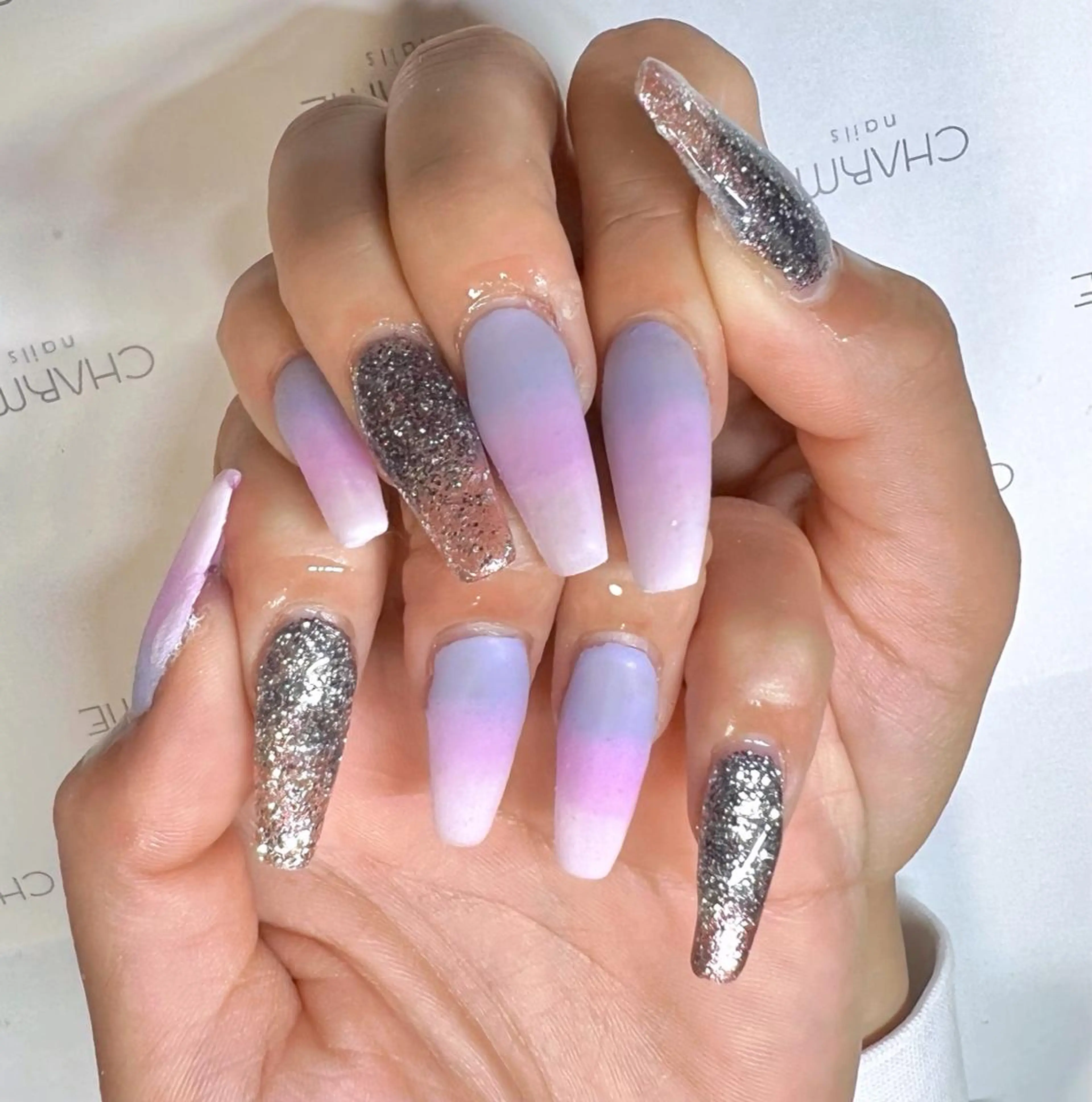 ネイル グラデーション ロングネイル マットネイル スーパーロングネイル ハンドネイル CHARME 🤎〔RINA〕のネイルデザイン