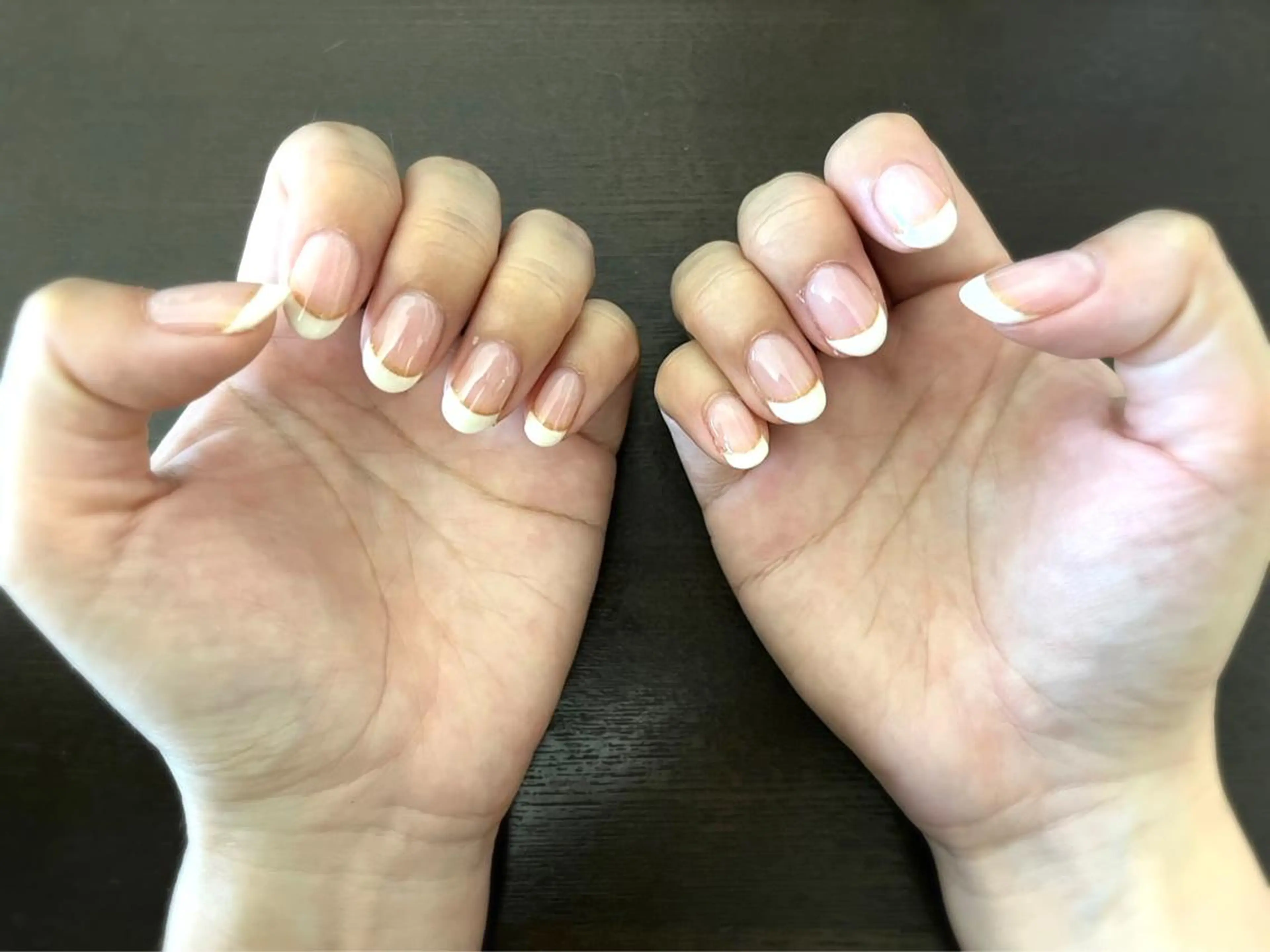 ネイル フレンチネイル ゴールド ラメ(グリッター) シンプルネイル ホワイト AngelCoco Tabataのネイルデザイン