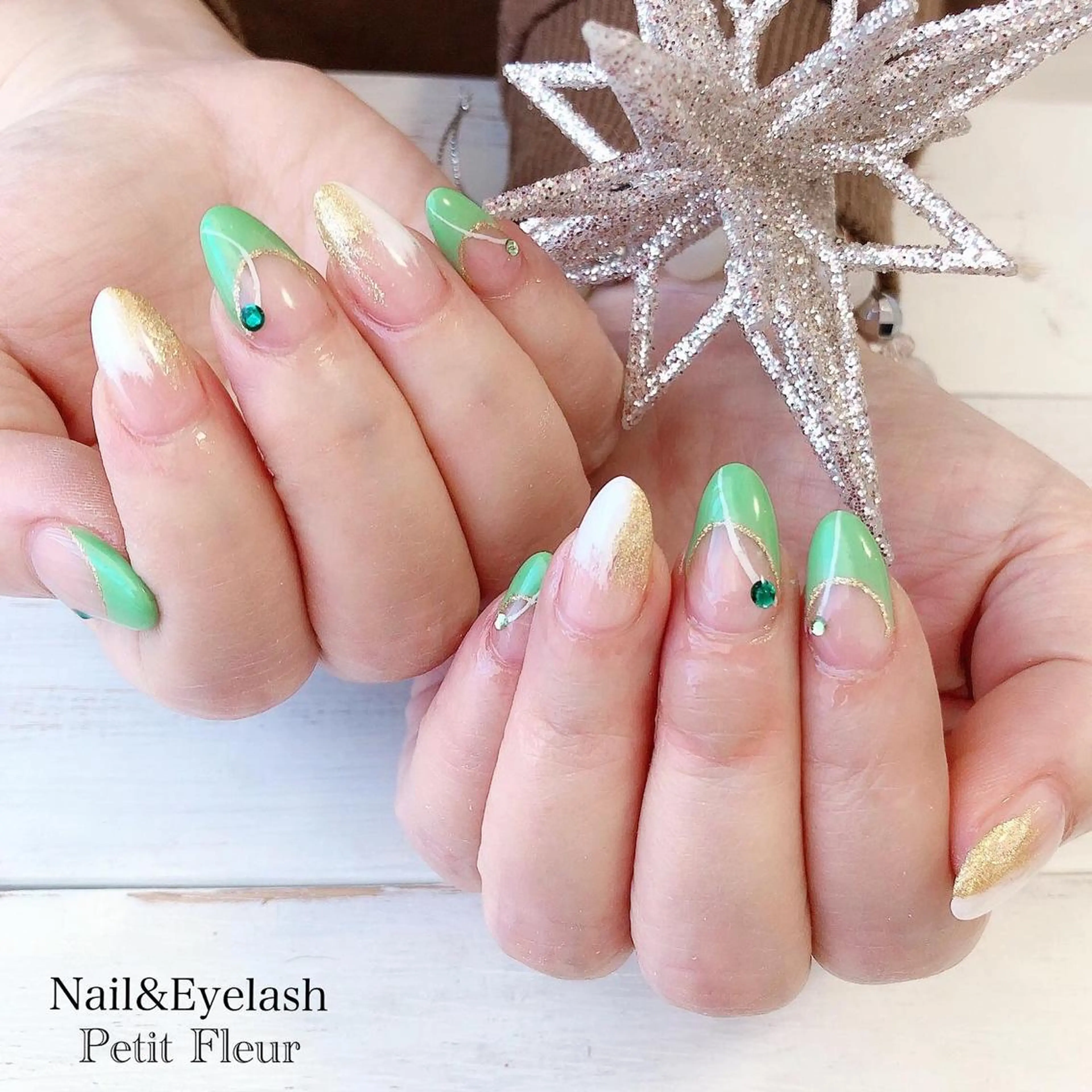 ネイル Petit Fleur所属・青柳 亜梨奈のマツエク・マツパデザイン