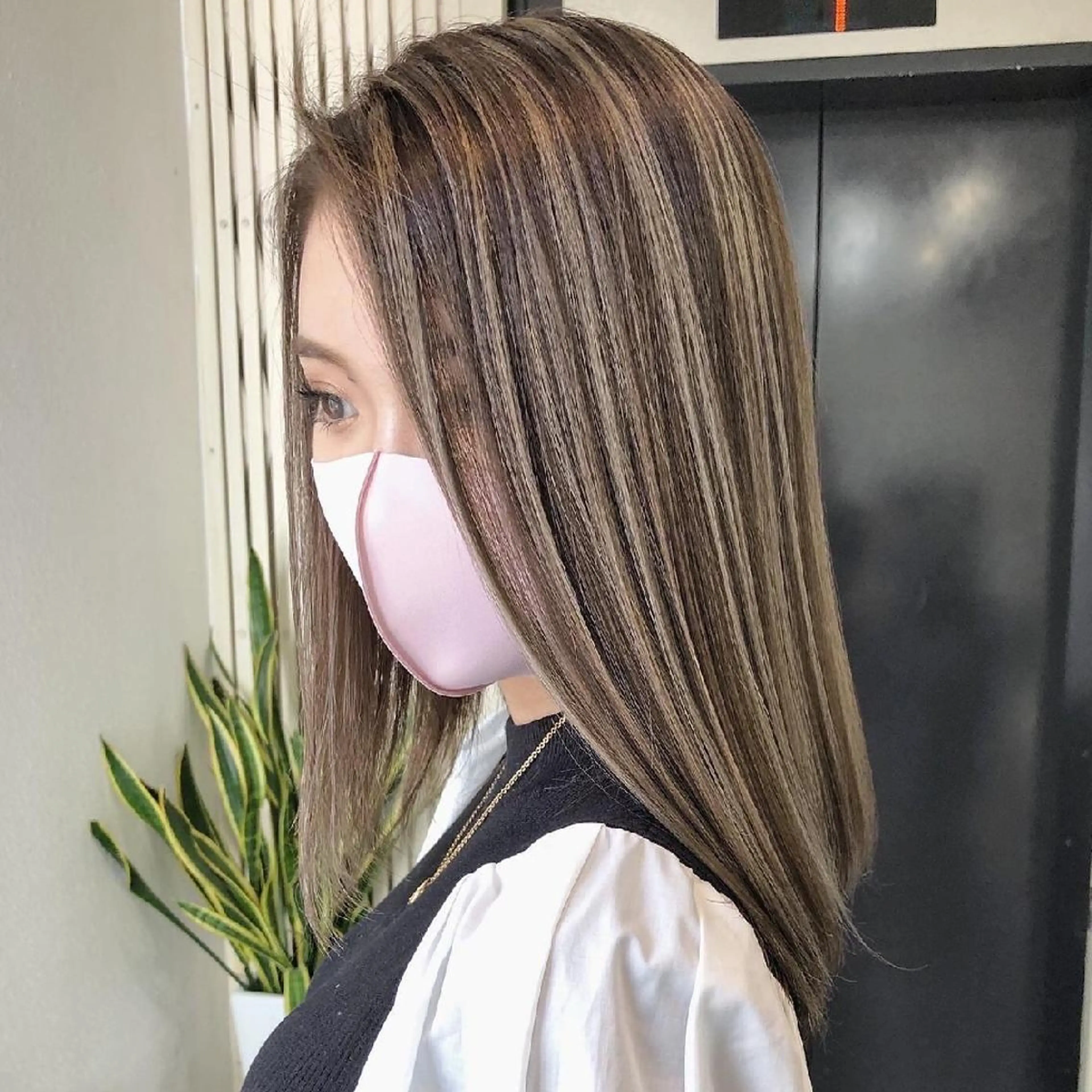 ミディアム カラー ヘアアレンジ 透明感/レイヤー 🇰🇷tomonaのヘアスタイル