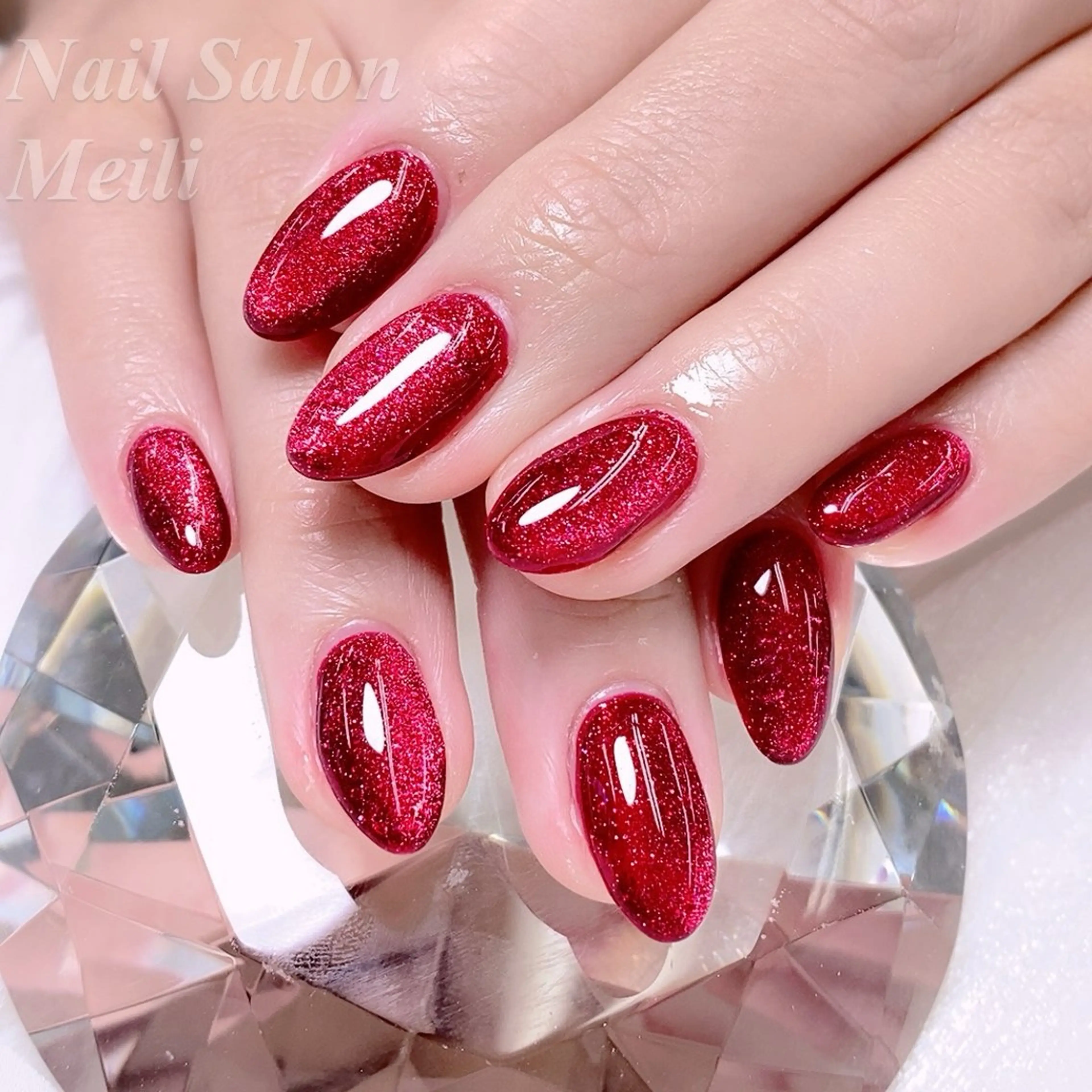 ネイル マグネットネイル 赤色 NAILSALON MEILIのネイルデザイン