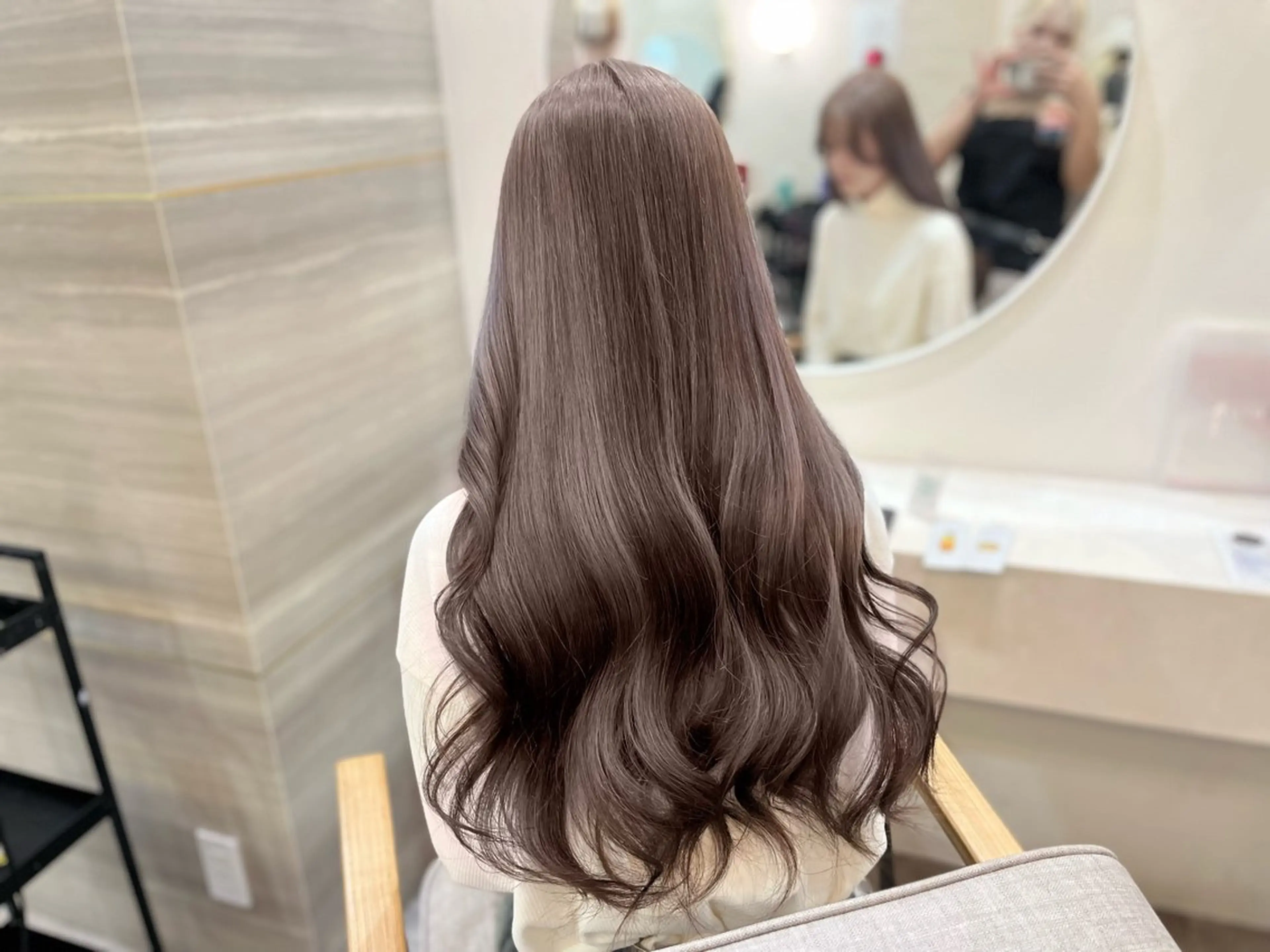 ロング カラー ハイライトカラー ハイライト ヘアカラー 🦋Yui🦋透明感 /艶カラー/髪質改善のヘアスタイル