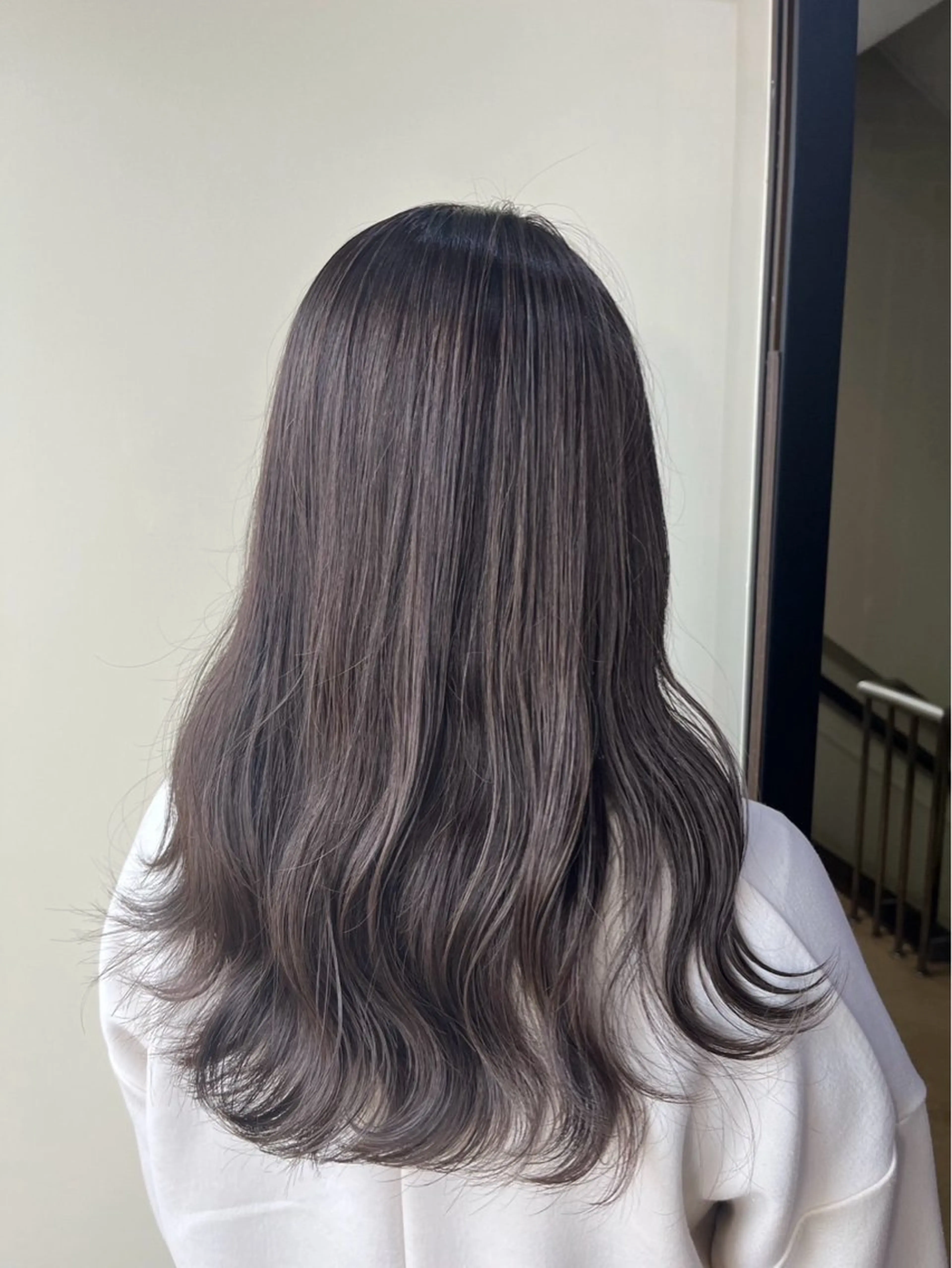 ロング カラー ヘアカラー トリートメント Aimee Shieのヘアスタイル