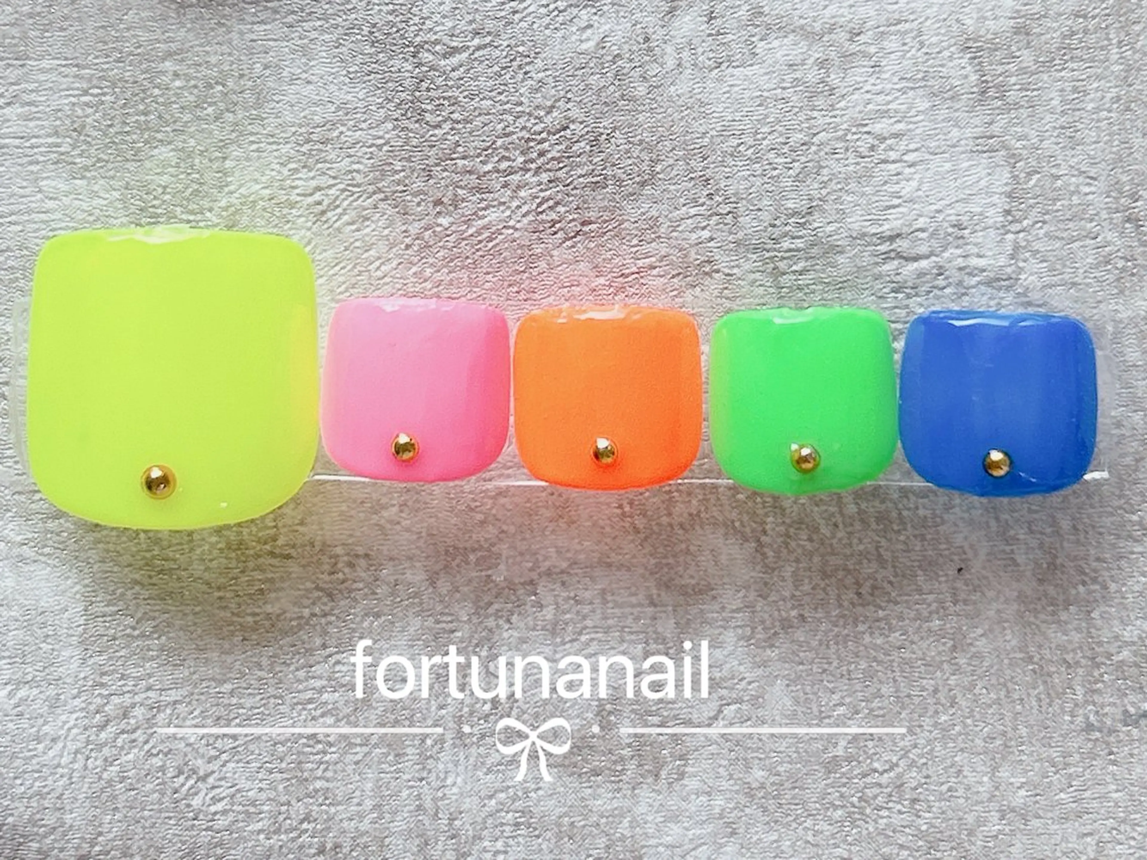 ネイル フットネイル Nail •Head スパFortunaのネイルデザイン