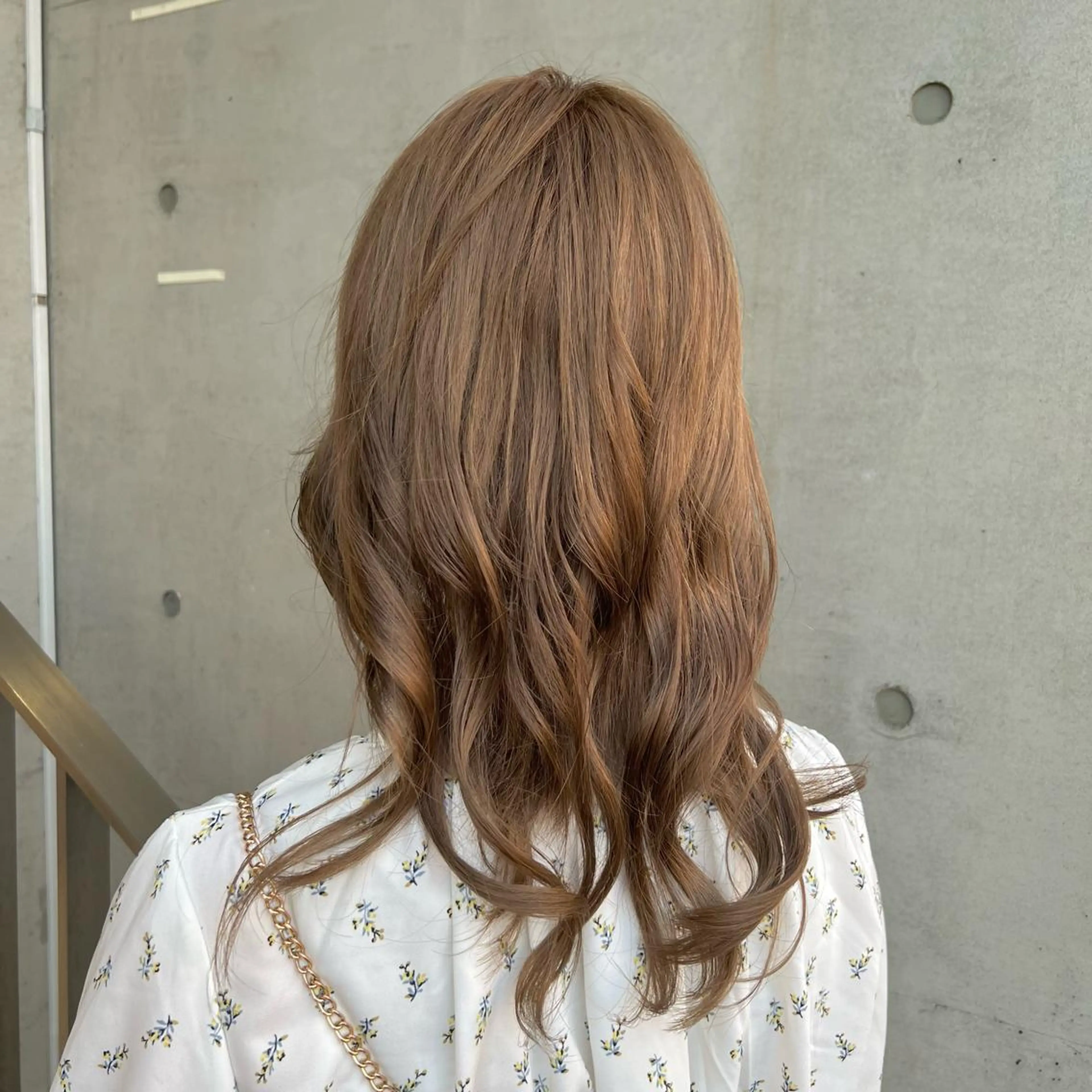 カラー ベージュカラー ミルクティーベージュ ヘアカラー トリートメント stylist 🐶内藤 成香のヘアスタイル