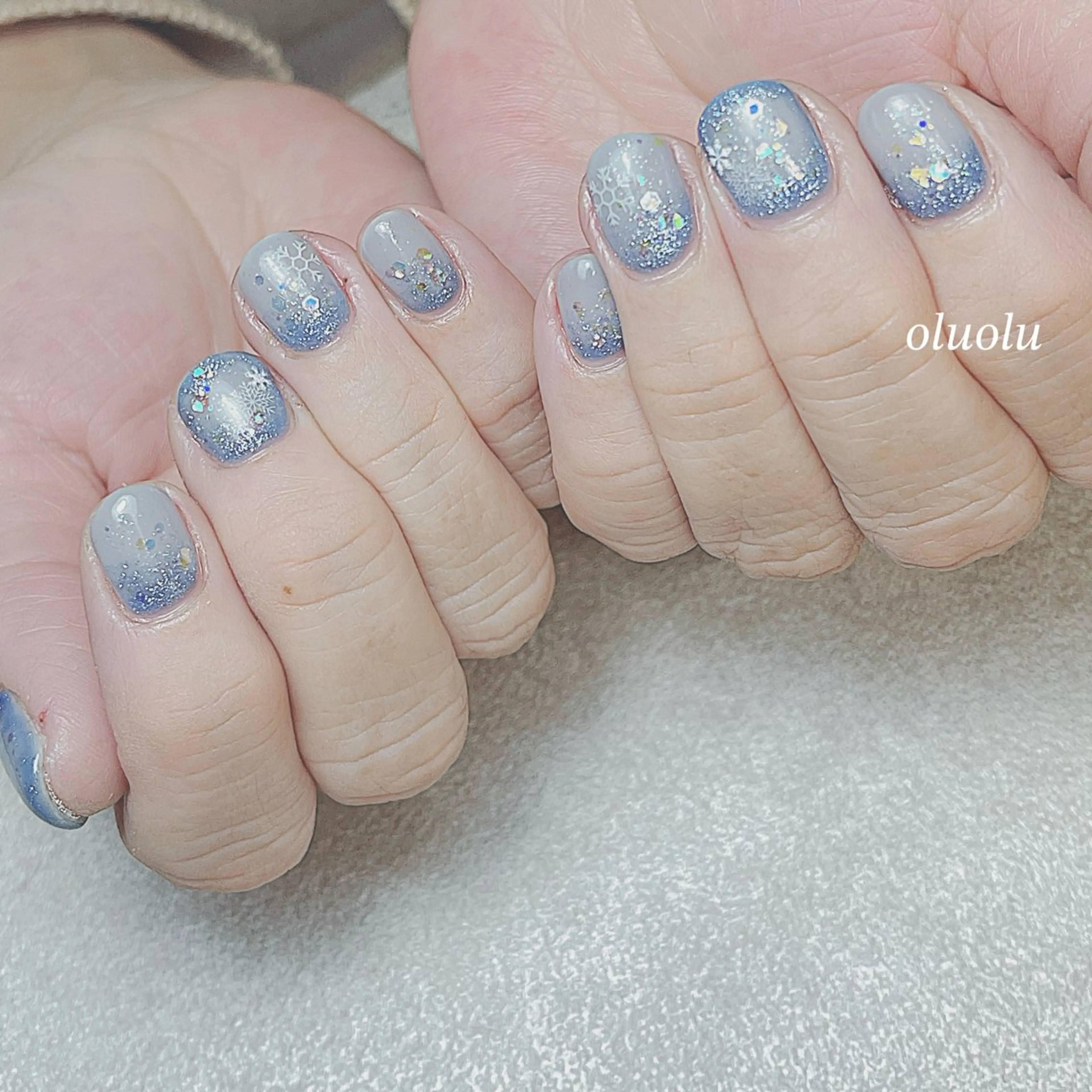 ネイル アートネイル ブルー フットネイル グラデーション キラキラネイル ハンドネイル 大村 紬華のネイルデザイン