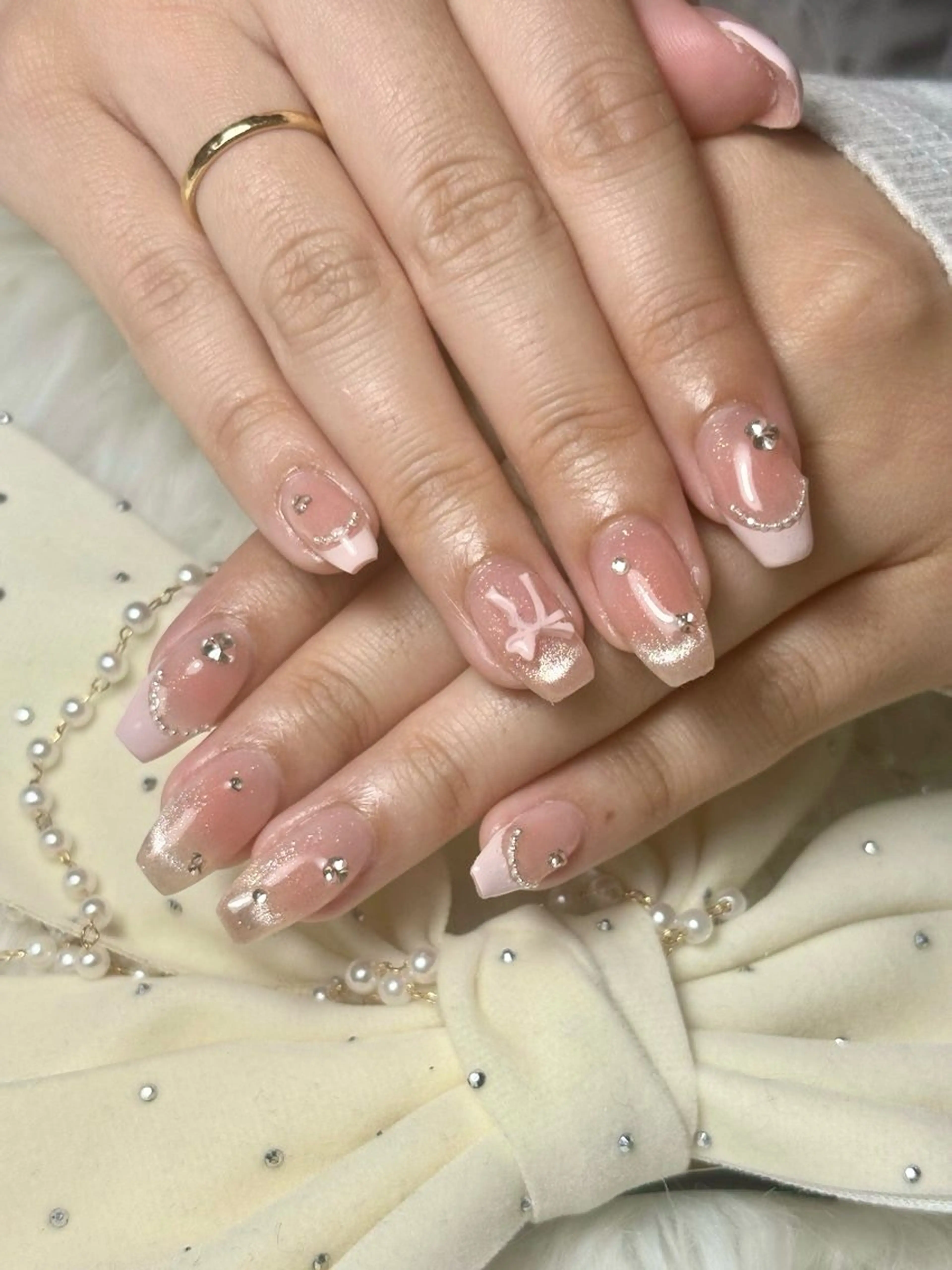 ネイル ハンドネイル ルシイ🎀新宿長さ 出しパーツ専門店のネイルデザイン