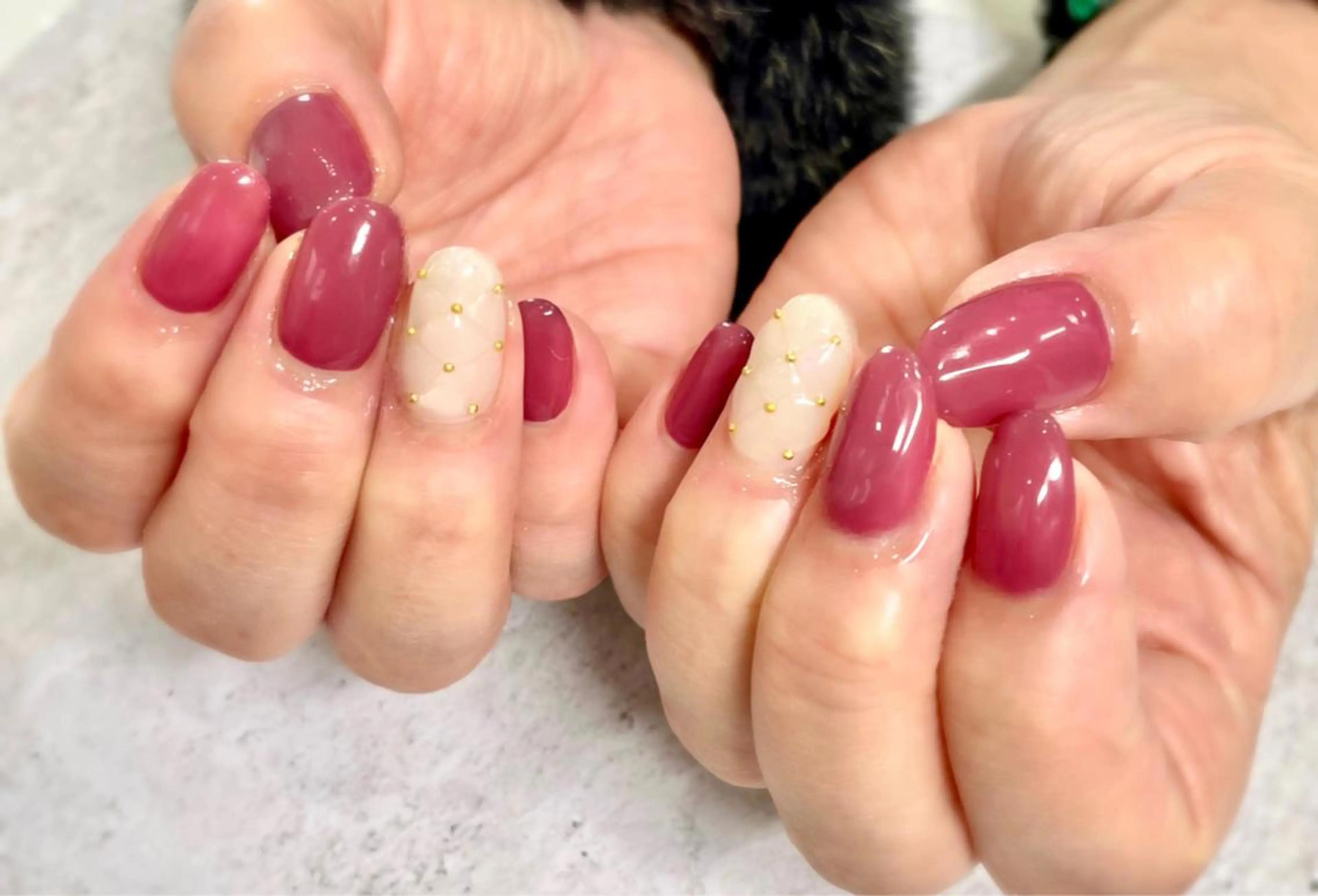 ミディアム BURGUNDY 🌹eriのネイルデザイン