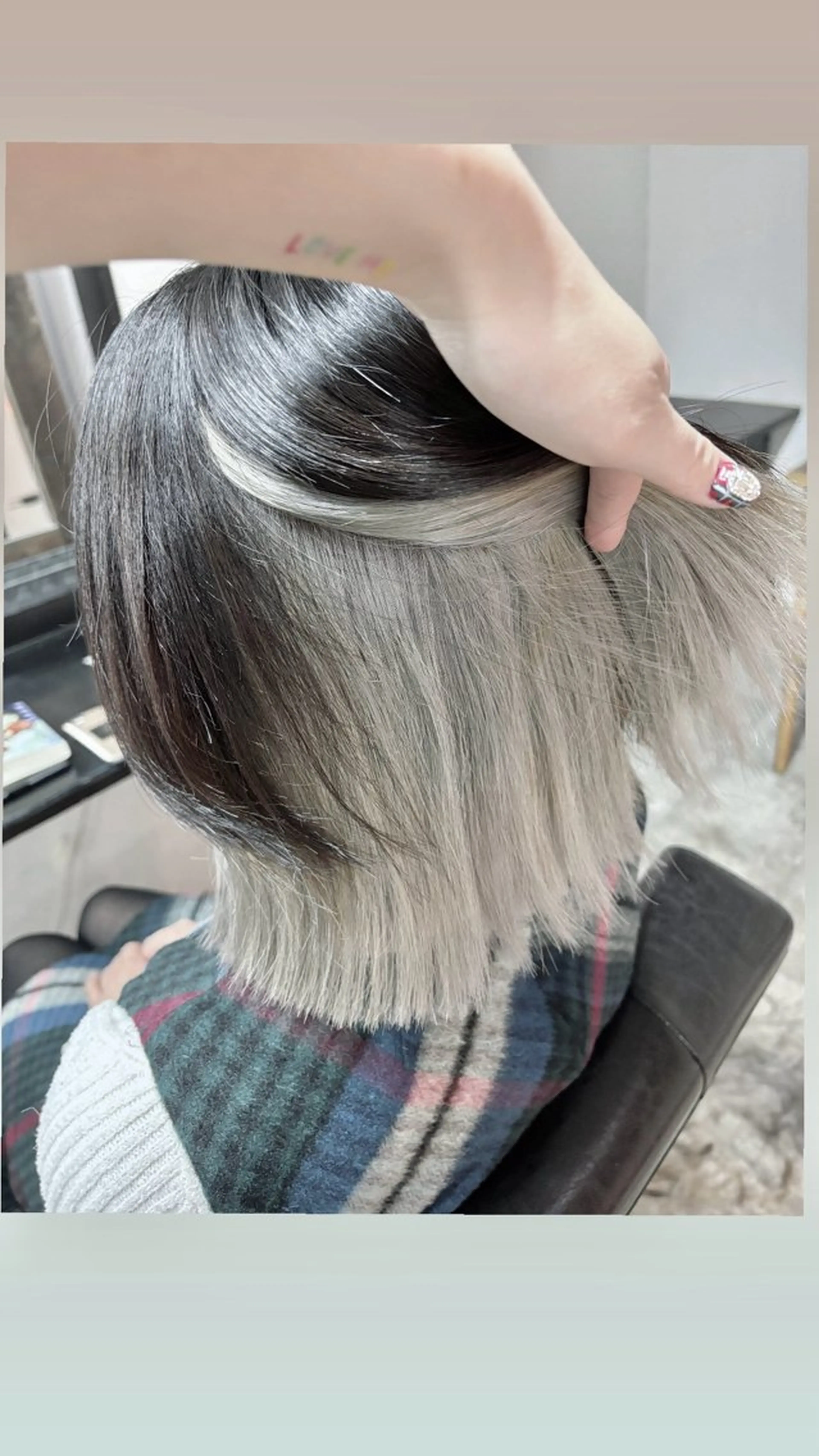 ショート カラー ブリーチ 韓国透明感🇰🇷 SAKURAのヘアスタイル