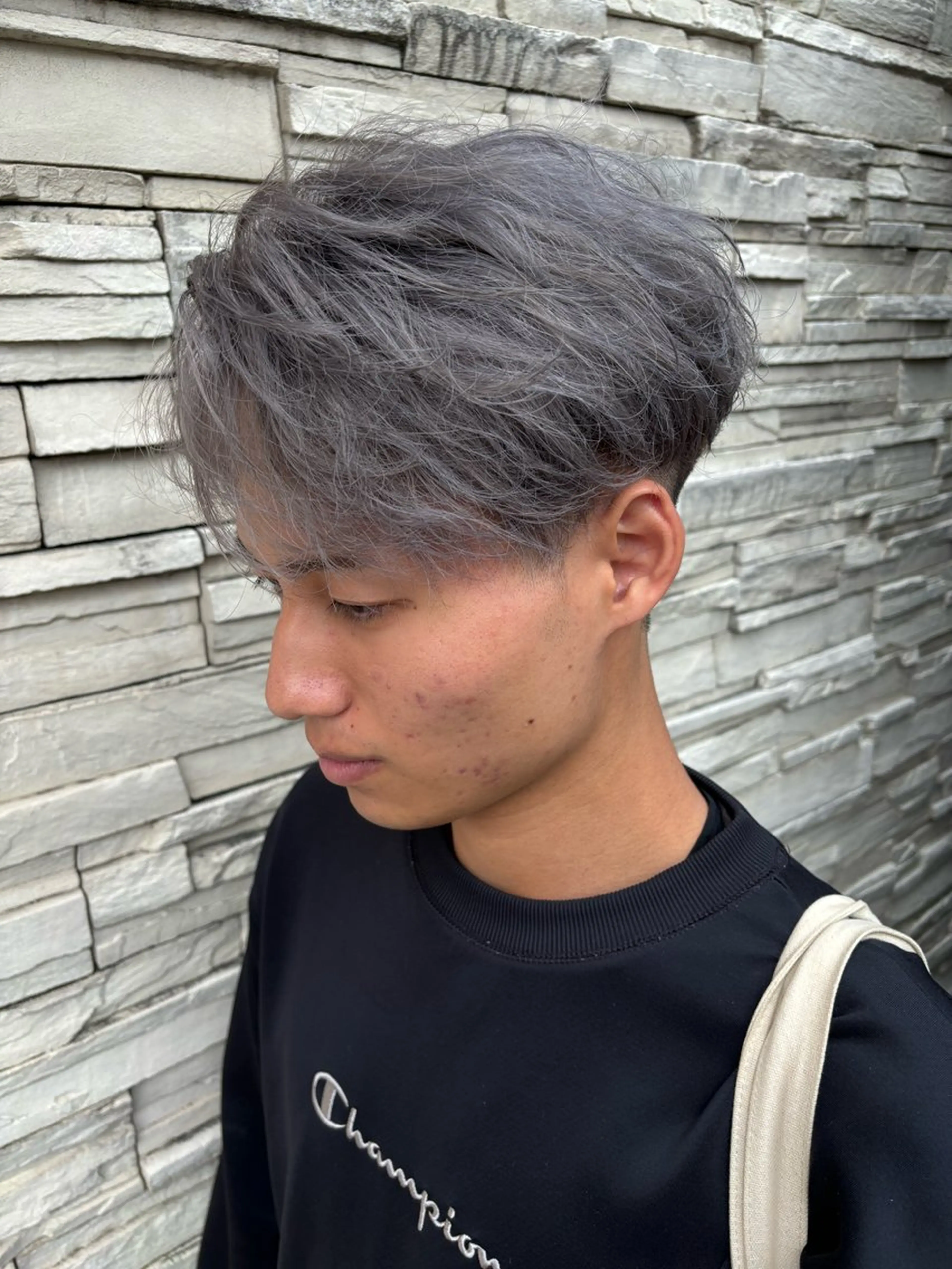 ショート カラー メンズ メンズブリーチ ブリーチ イルミナカラー シルバー 塩谷黎✨ブリーチ無W カラーメンズパーマ✨のヘアスタイル